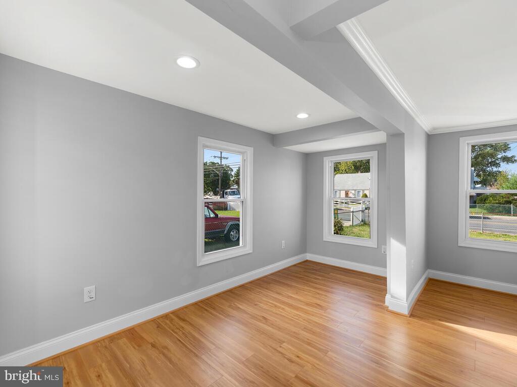 ROLAND TERRACE - Residential