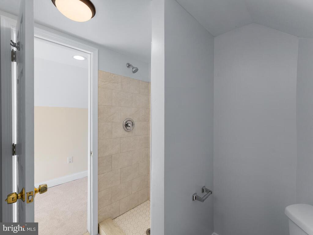 ROLAND TERRACE - Residential