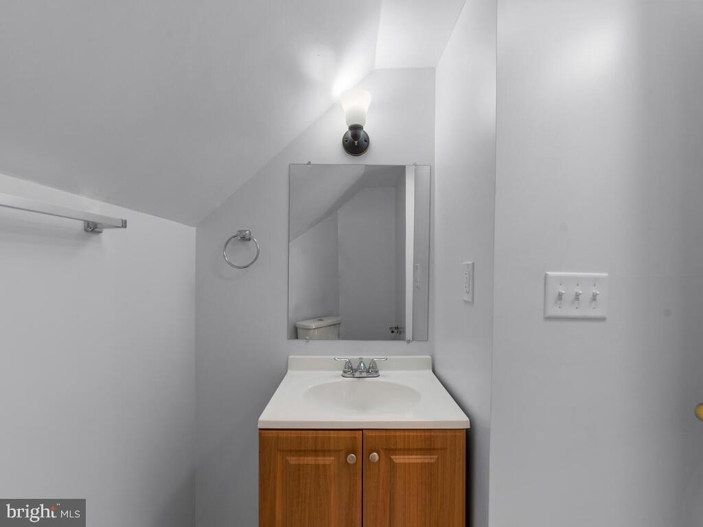 ROLAND TERRACE - Residential