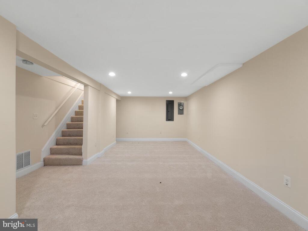 ROLAND TERRACE - Residential