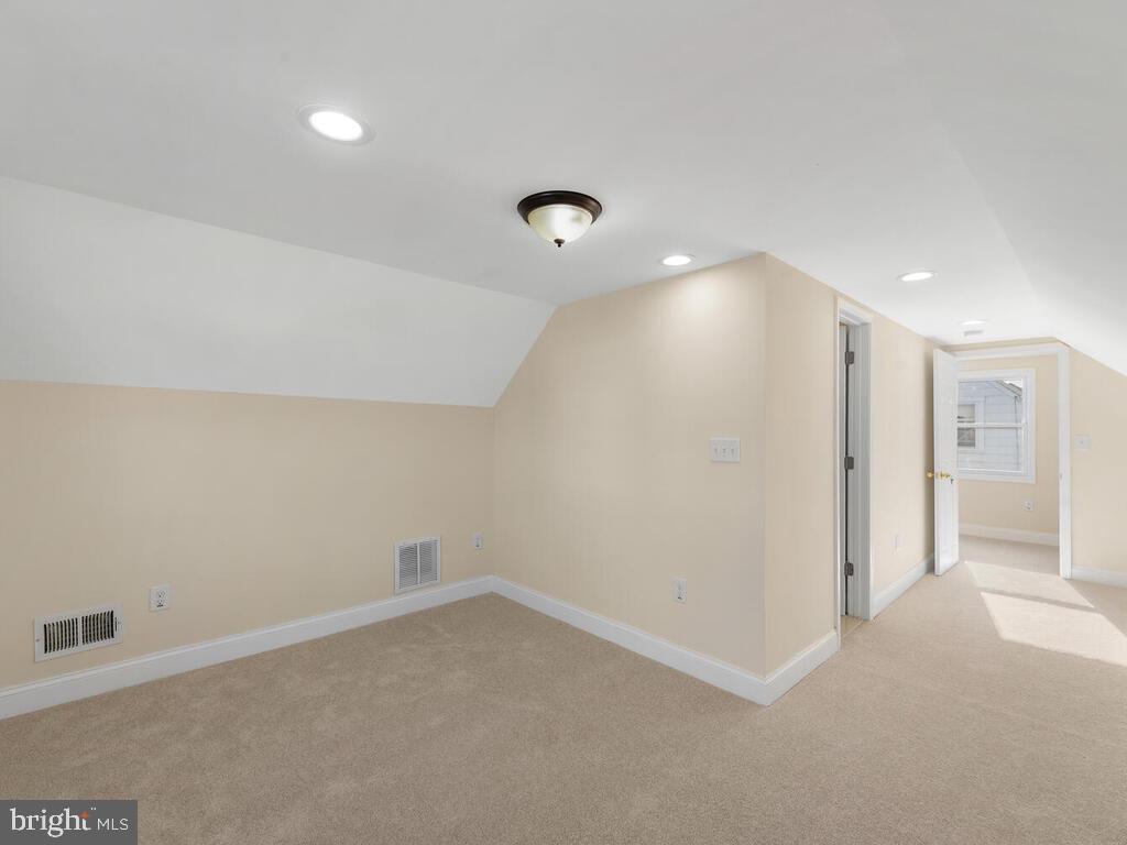 ROLAND TERRACE - Residential