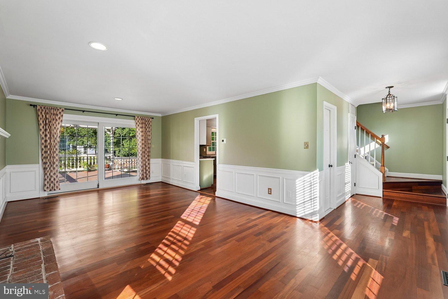 6 BENTLEY DRIVE