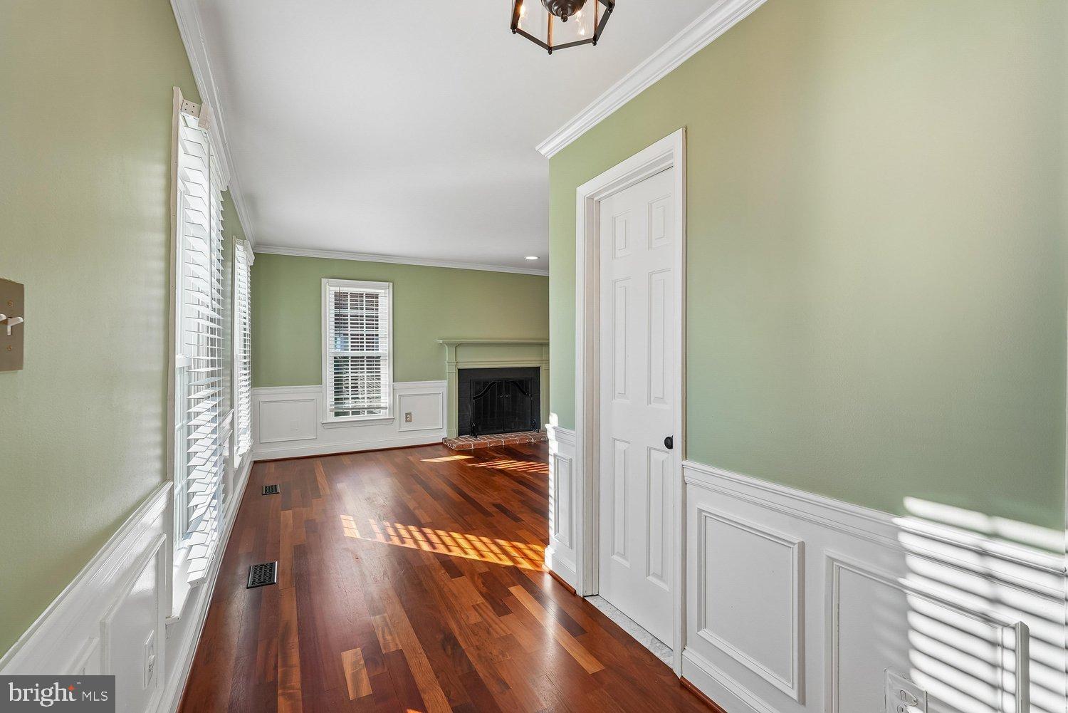 6 BENTLEY DRIVE