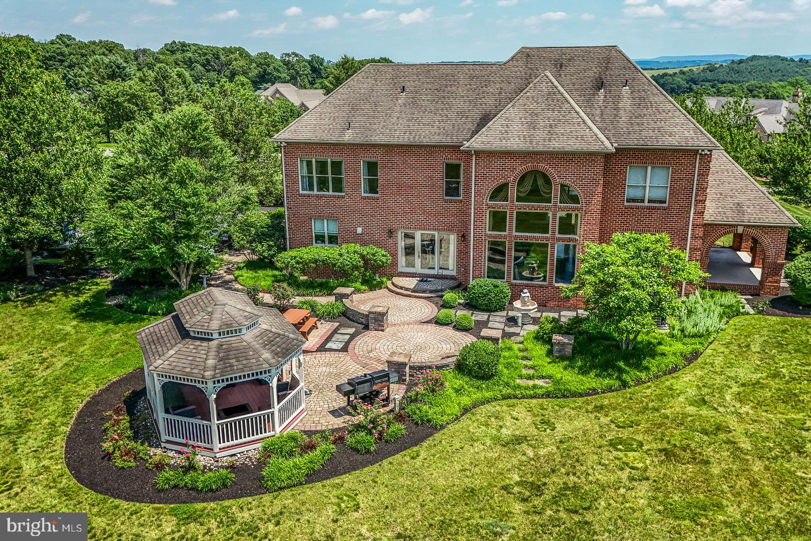 THE MANOR - Residential