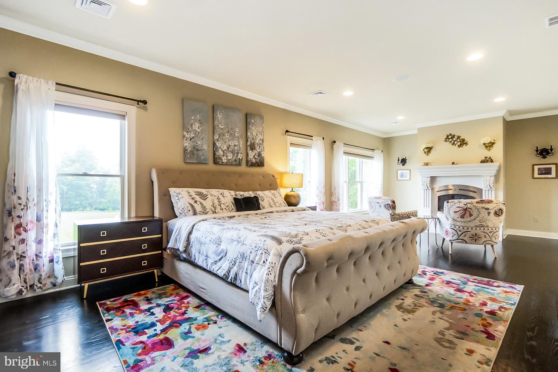 THE MANOR - Residential