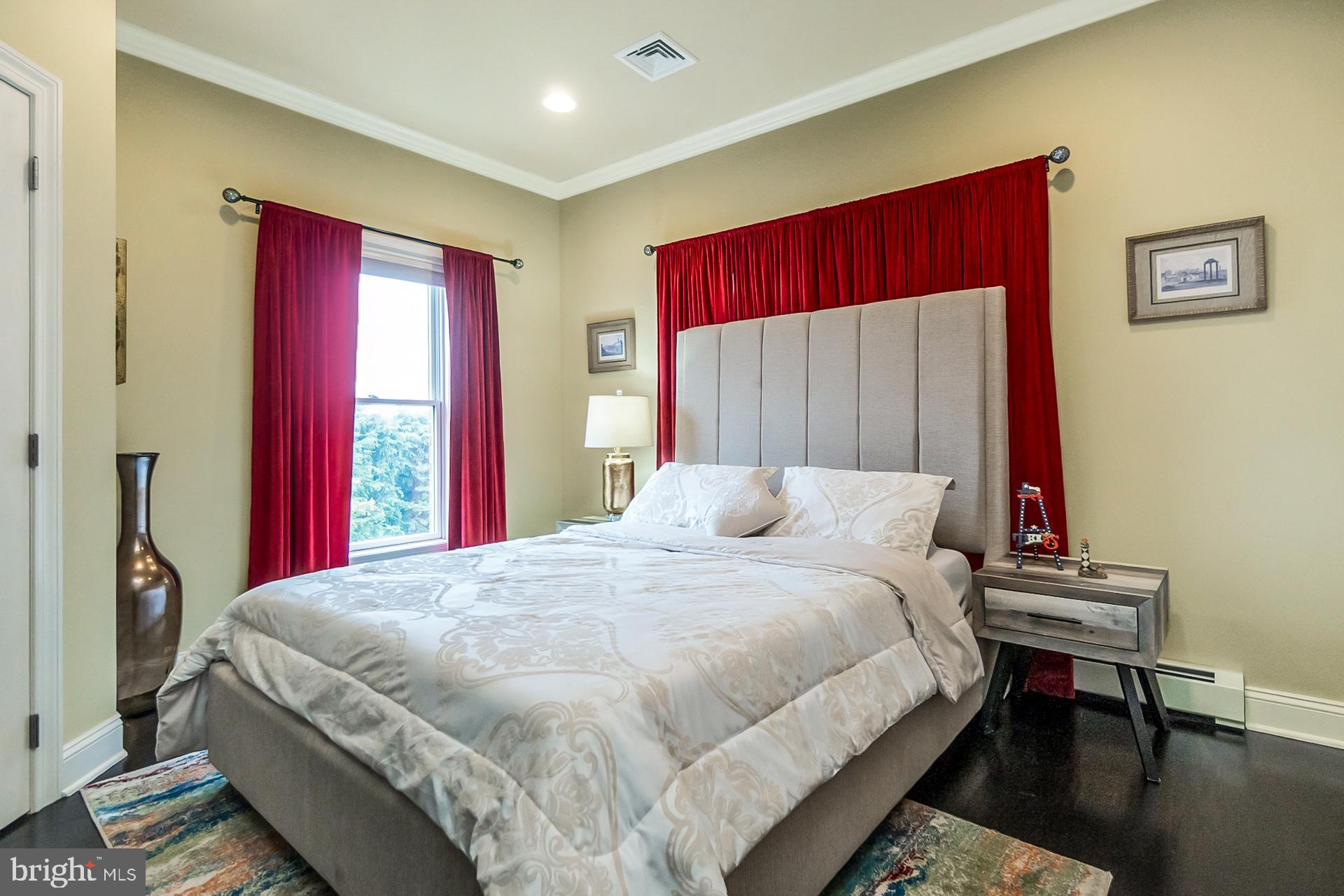 THE MANOR - Residential