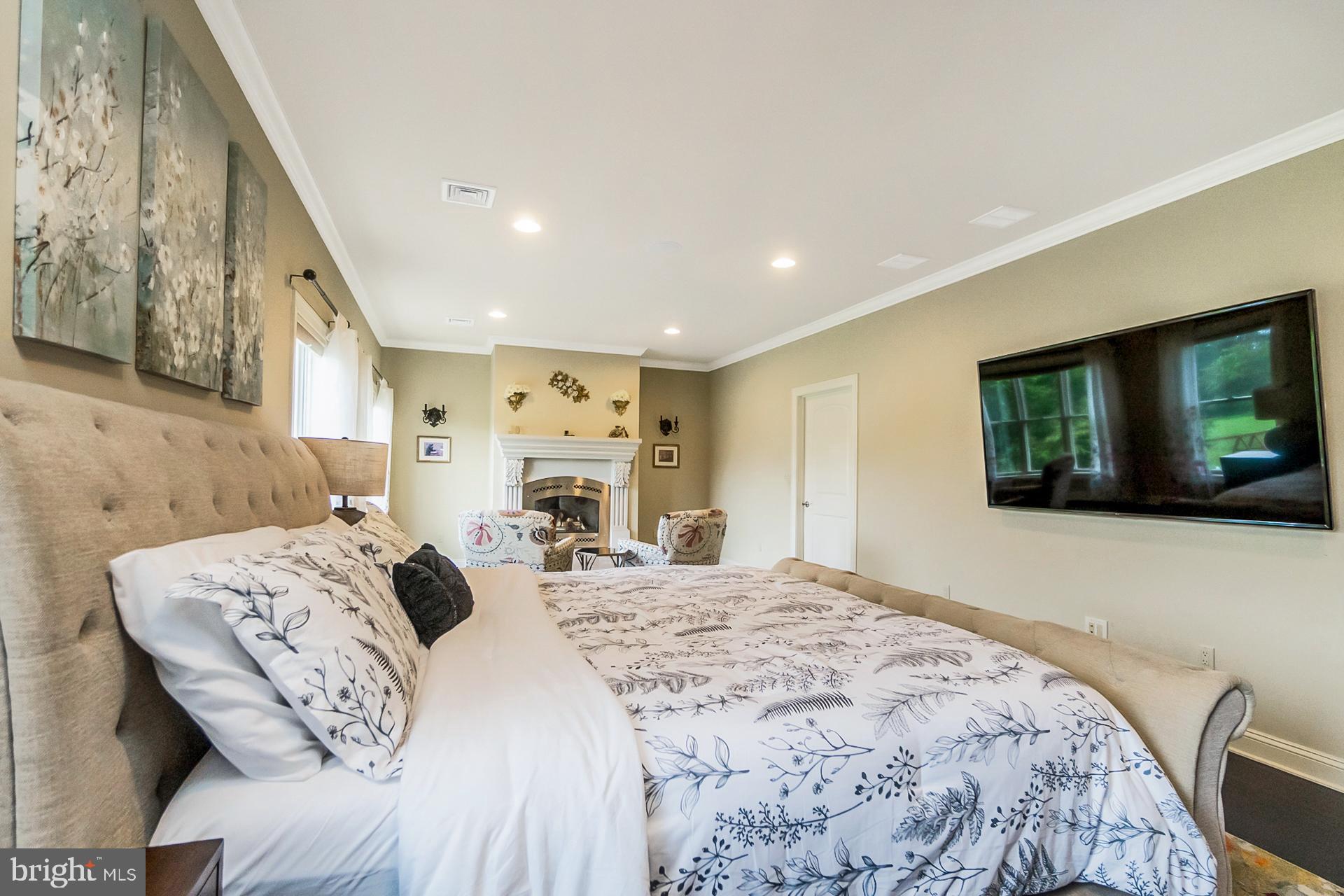 THE MANOR - Residential