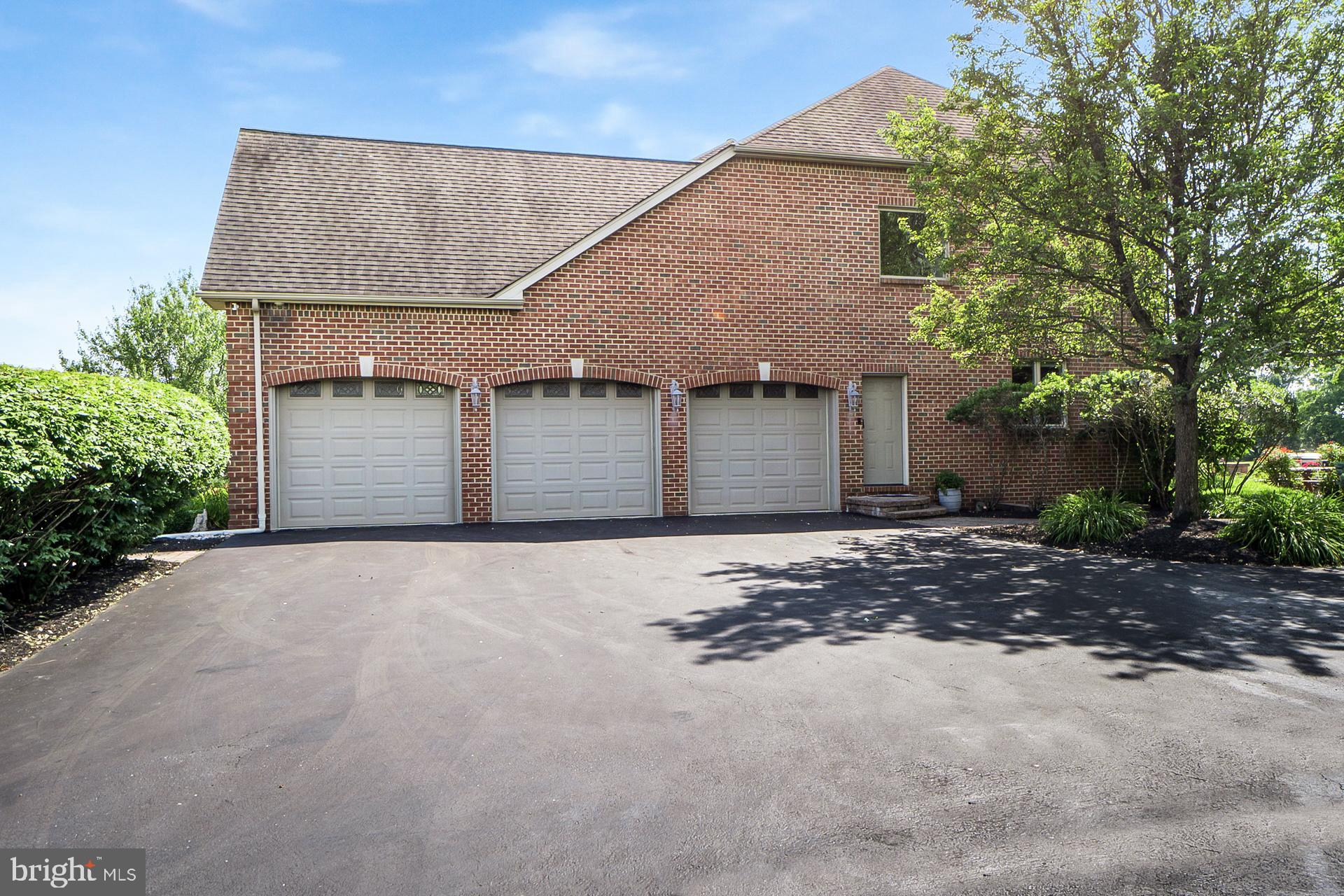 THE MANOR - Residential