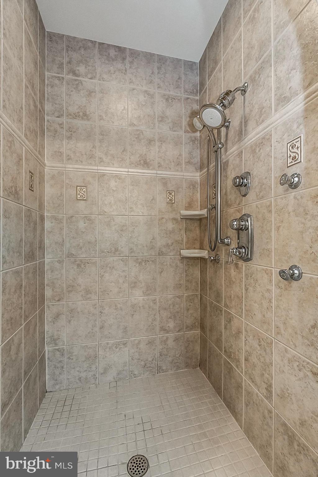 THE MANOR - Residential