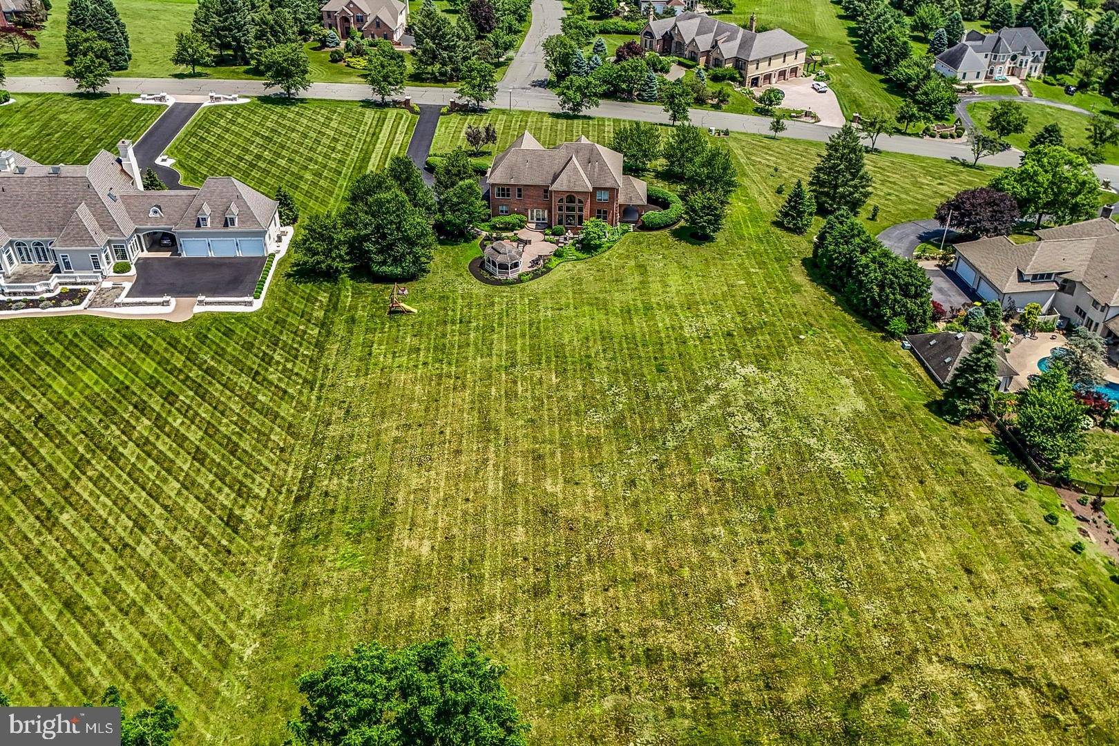 THE MANOR - Residential