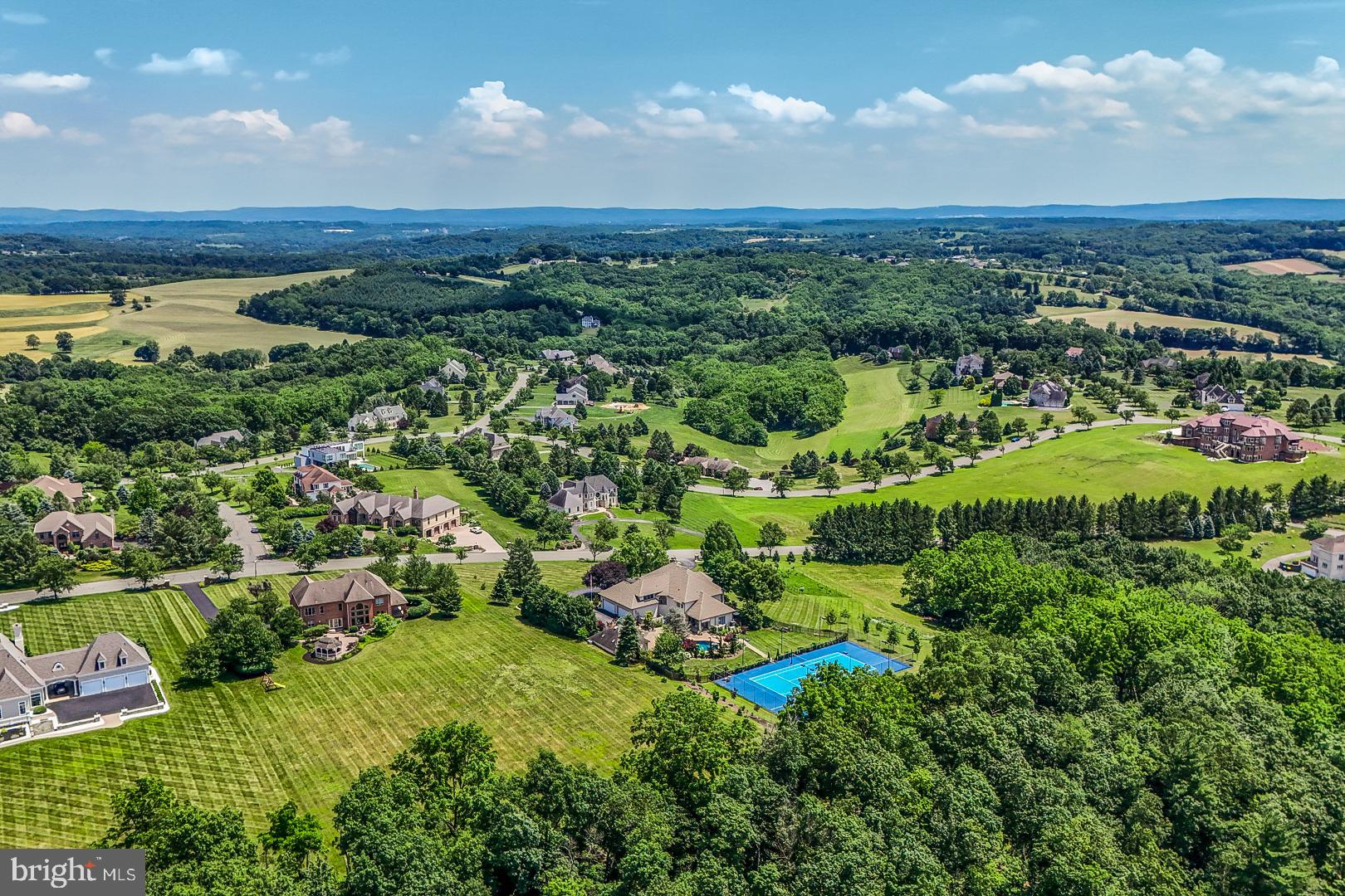 THE MANOR - Residential