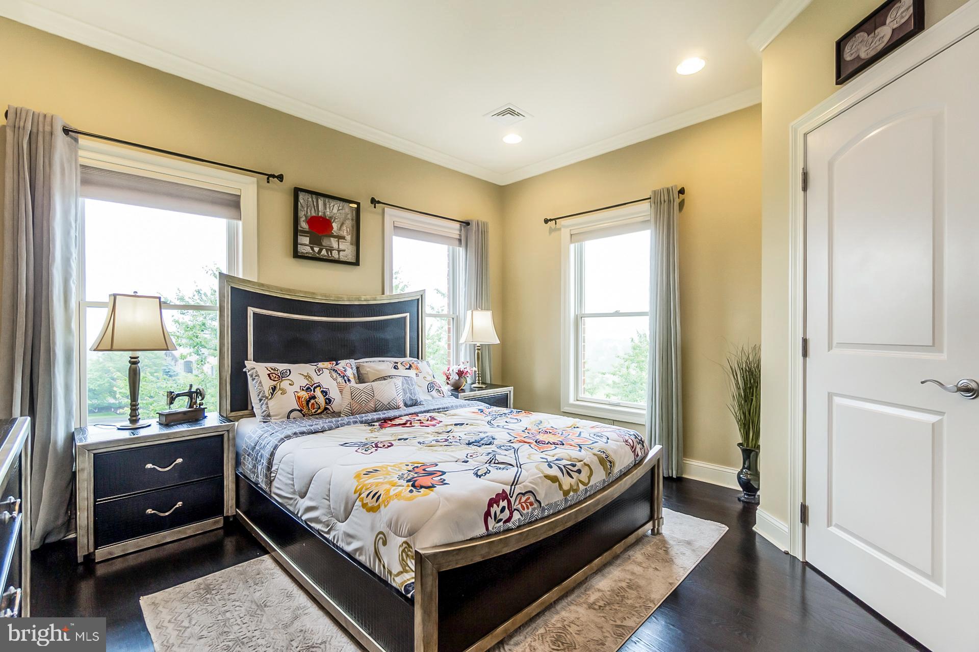 THE MANOR - Residential