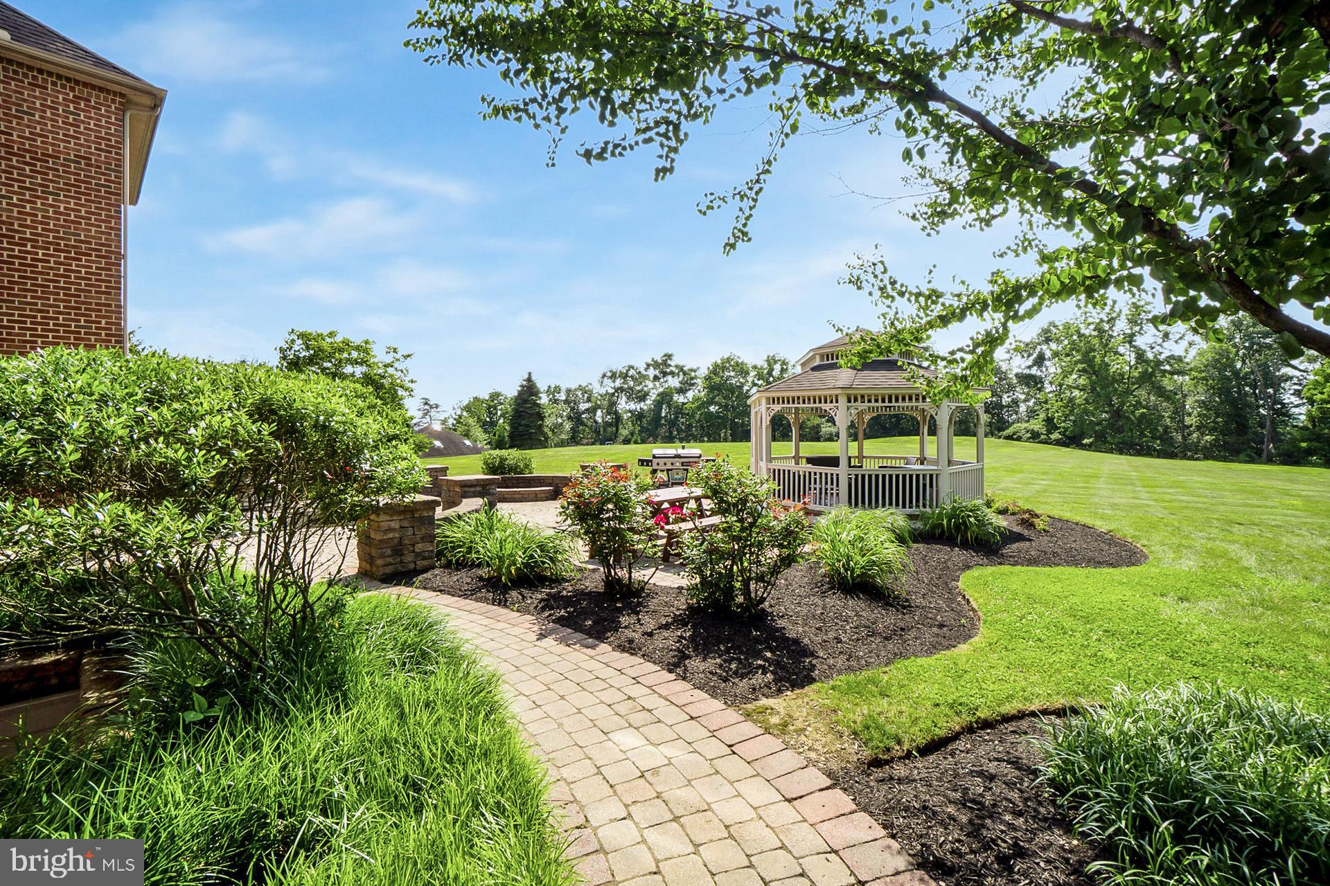 THE MANOR - Residential