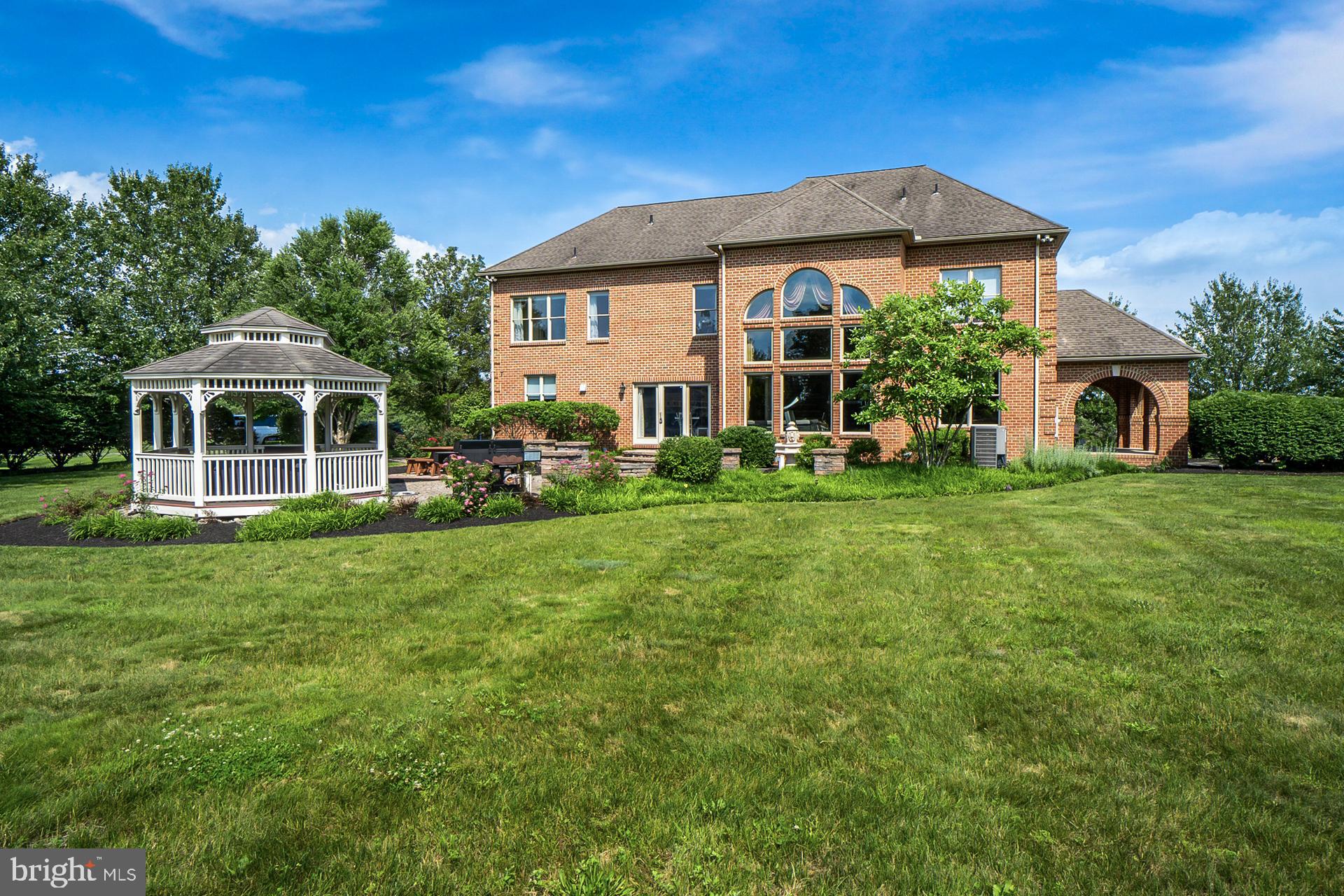 THE MANOR - Residential