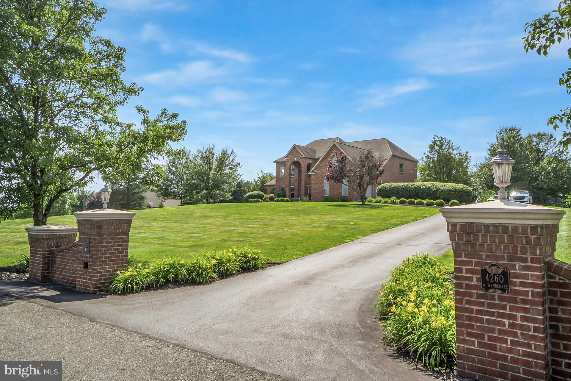 THE MANOR - Residential