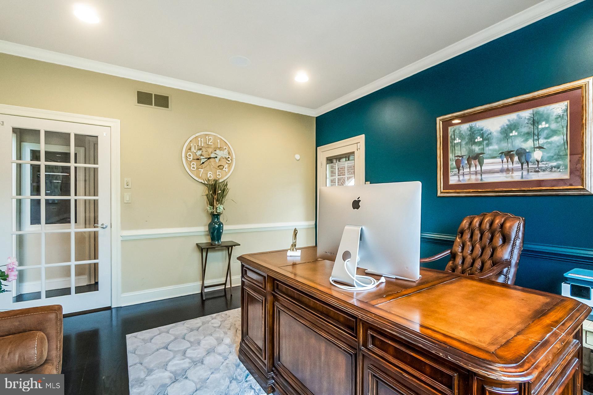 THE MANOR - Residential