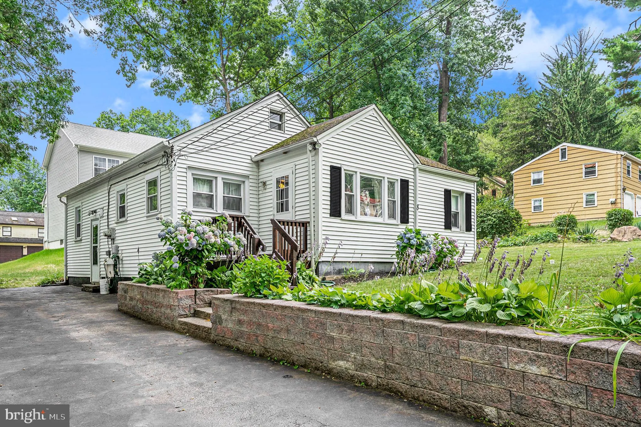 Newtown Square, Pennsylvania 19073, United States, 3 Bedrooms Bedrooms, ,1 BathroomBathrooms,Residential,Pending,52478