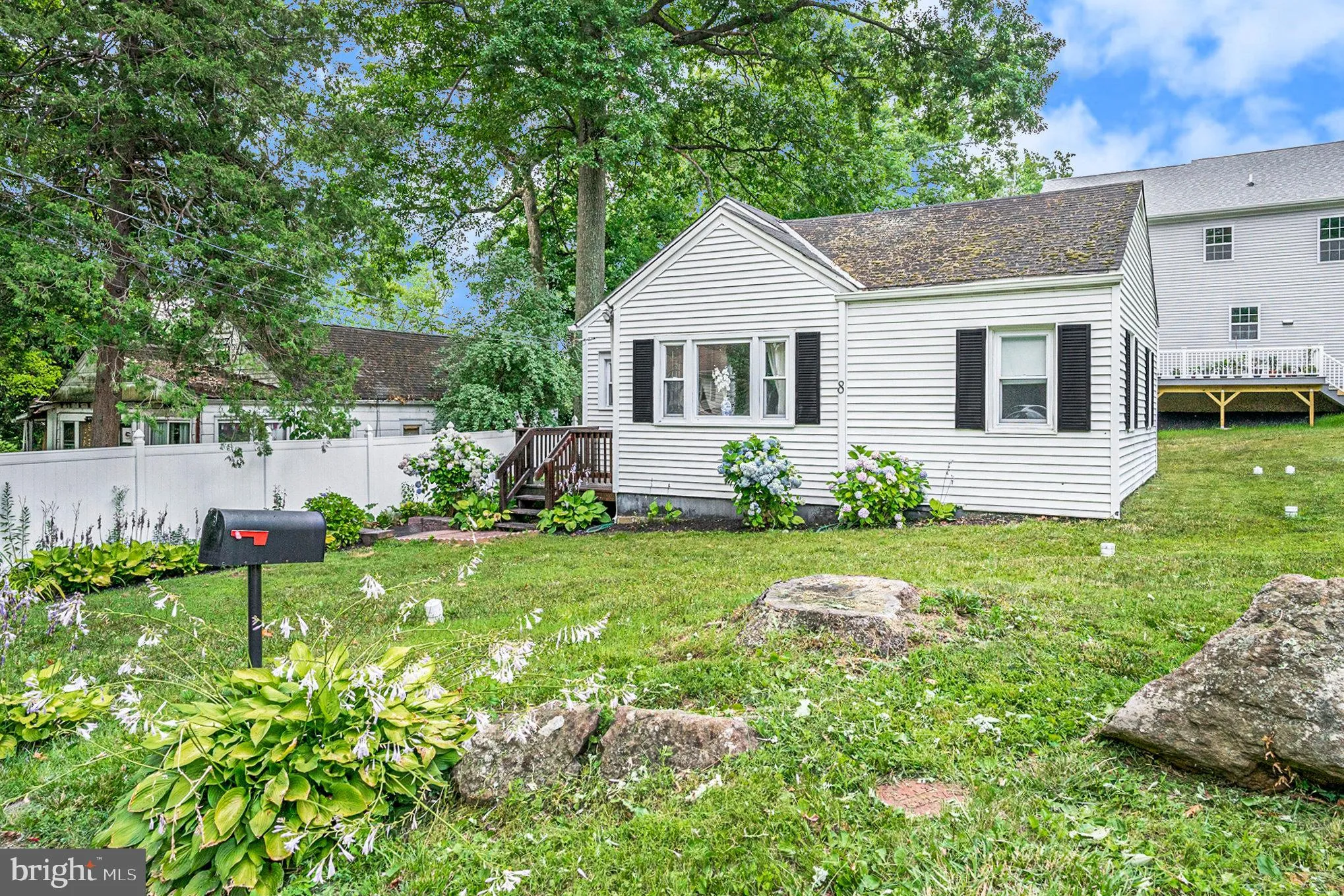 Newtown Square, Pennsylvania 19073, United States, 3 Bedrooms Bedrooms, ,1 BathroomBathrooms,Residential,Pending,52478