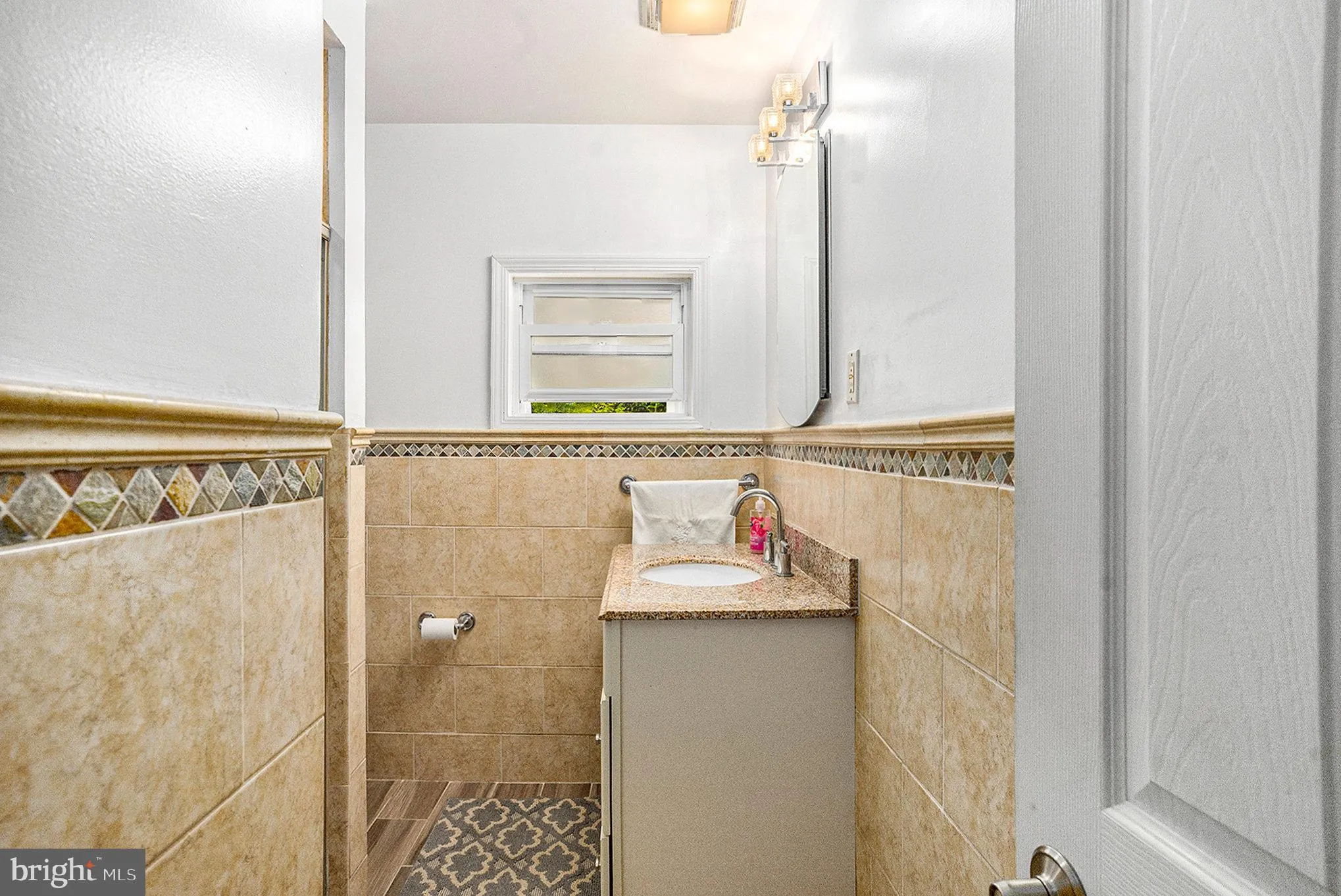 Newtown Square, Pennsylvania 19073, United States, 3 Bedrooms Bedrooms, ,1 BathroomBathrooms,Residential,Pending,52478