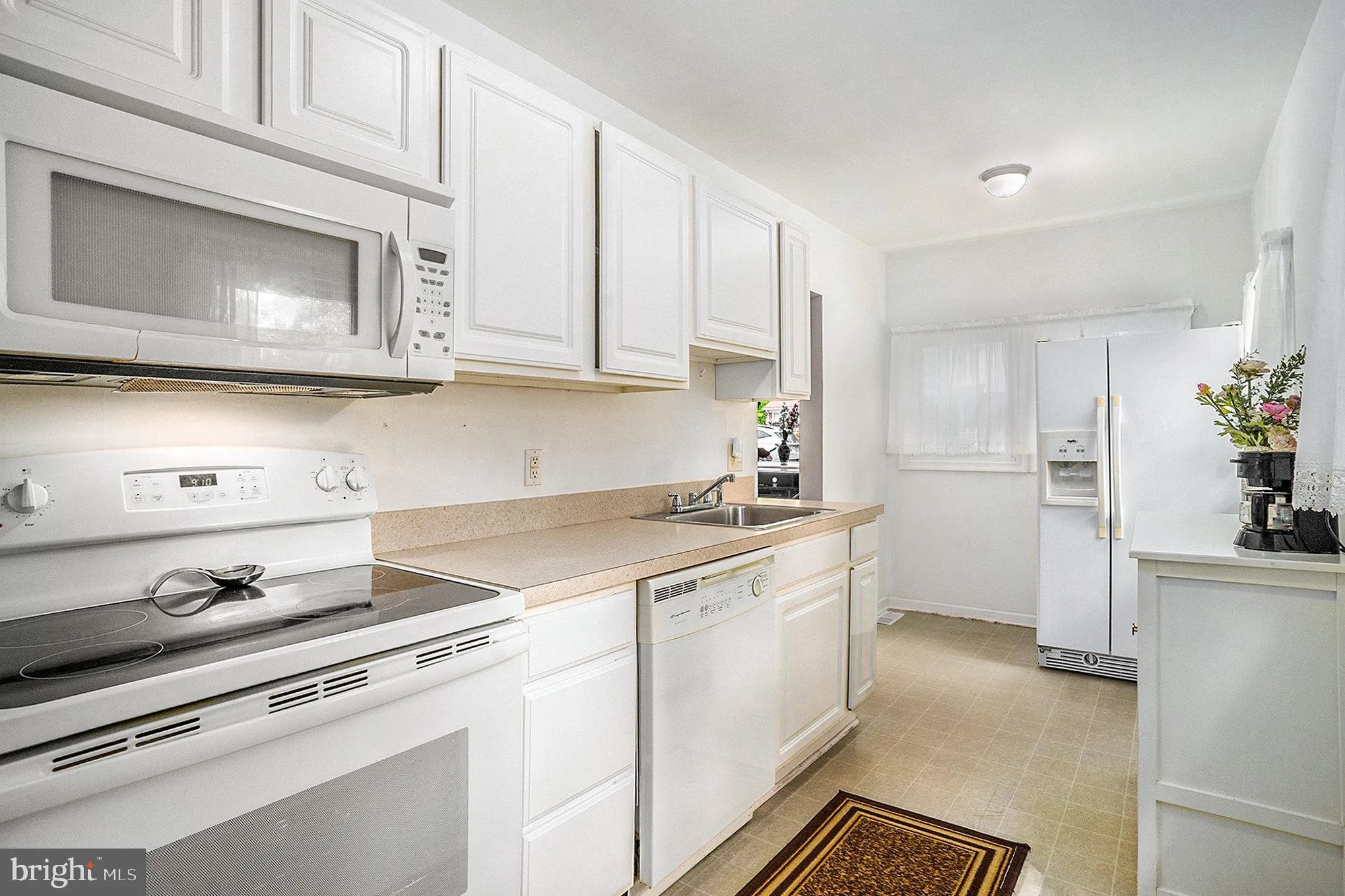 Newtown Square, Pennsylvania 19073, United States, 3 Bedrooms Bedrooms, ,1 BathroomBathrooms,Residential,Pending,52478