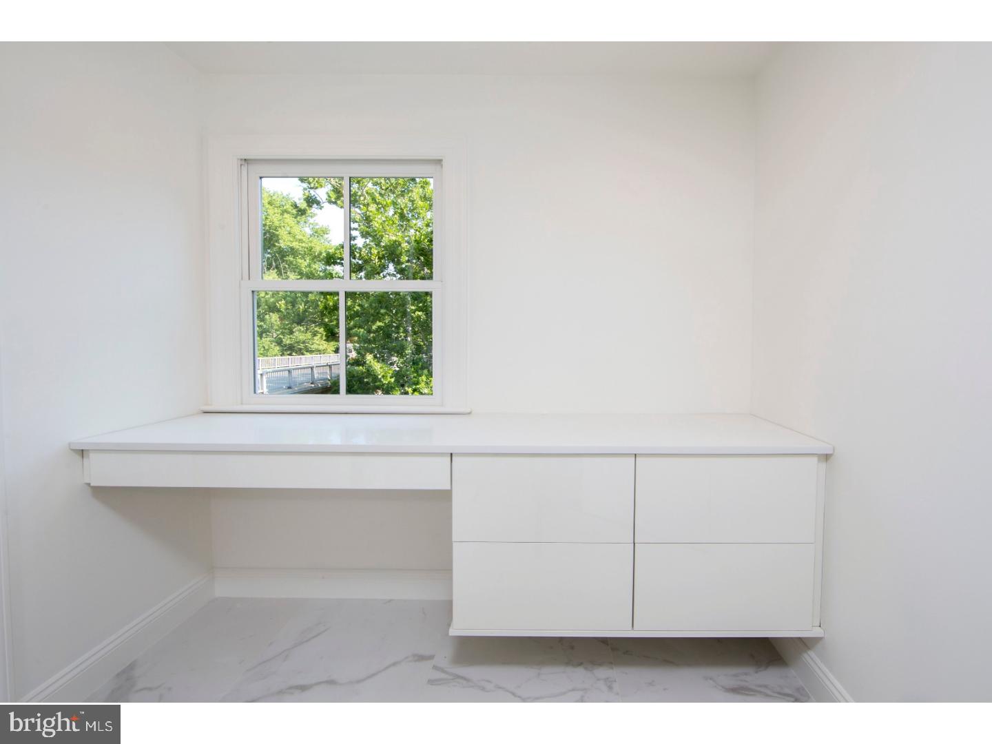 CANAL STREET - Residential