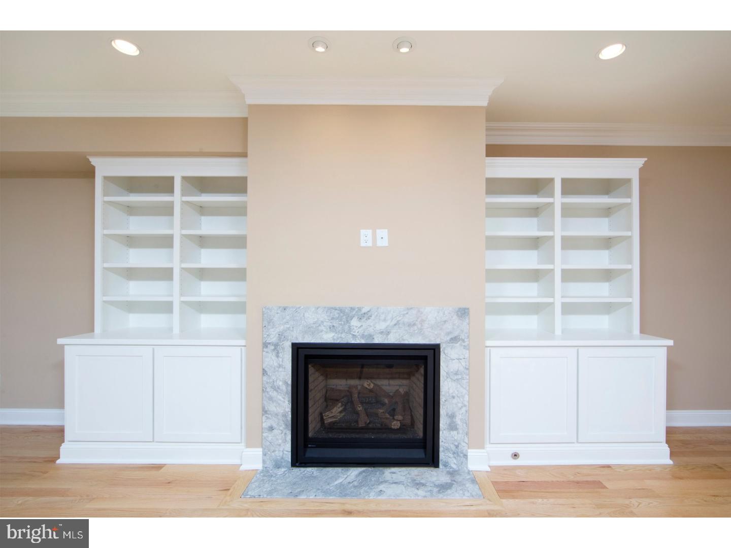 CANAL STREET - Residential