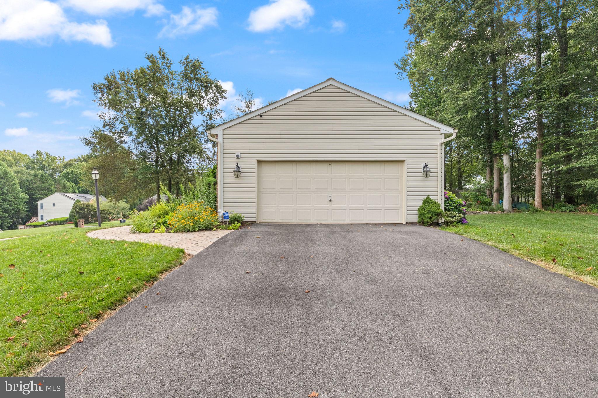 WOODCREST - Residential