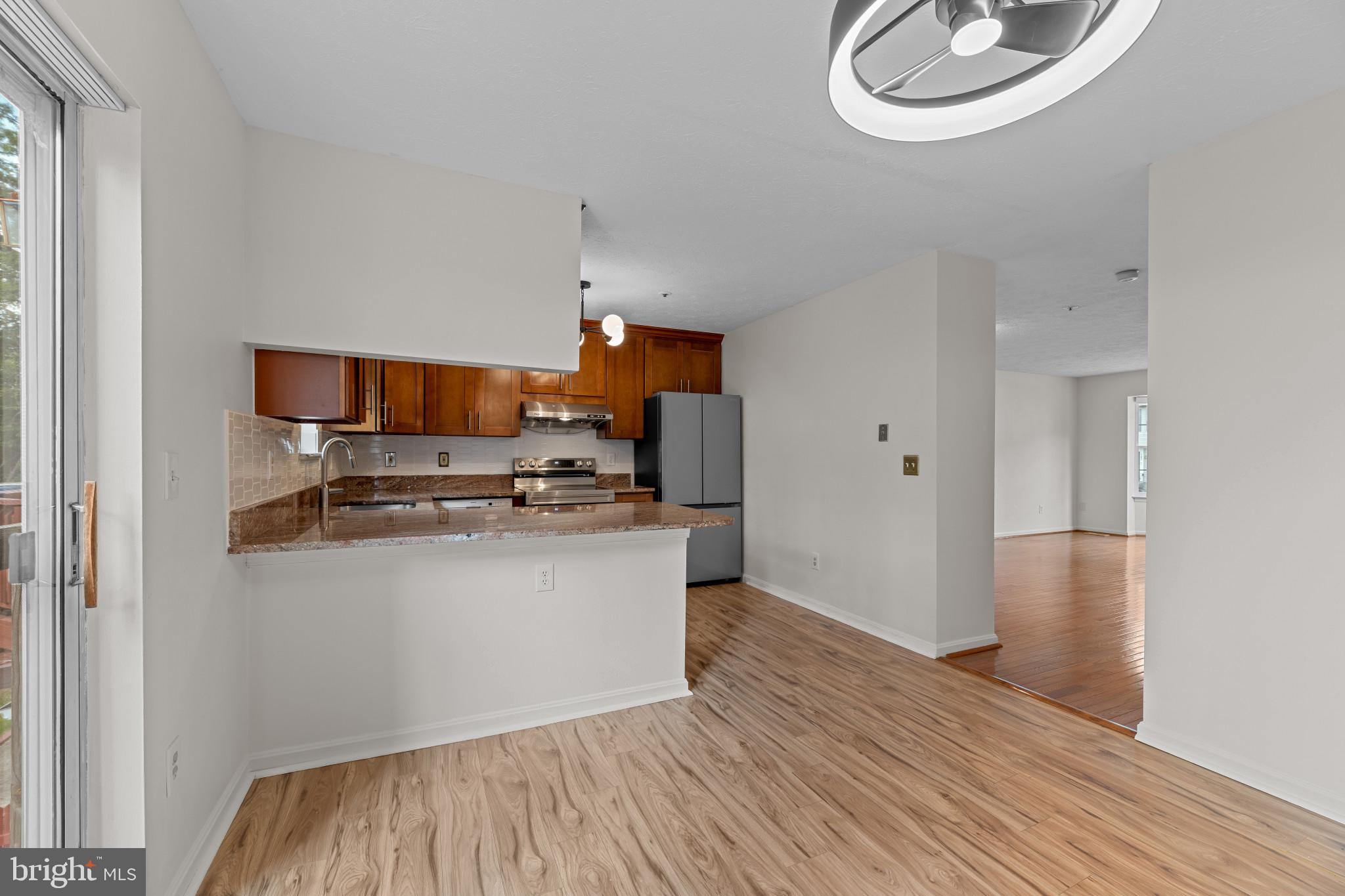 OAK LEAF VILLAS - Residential