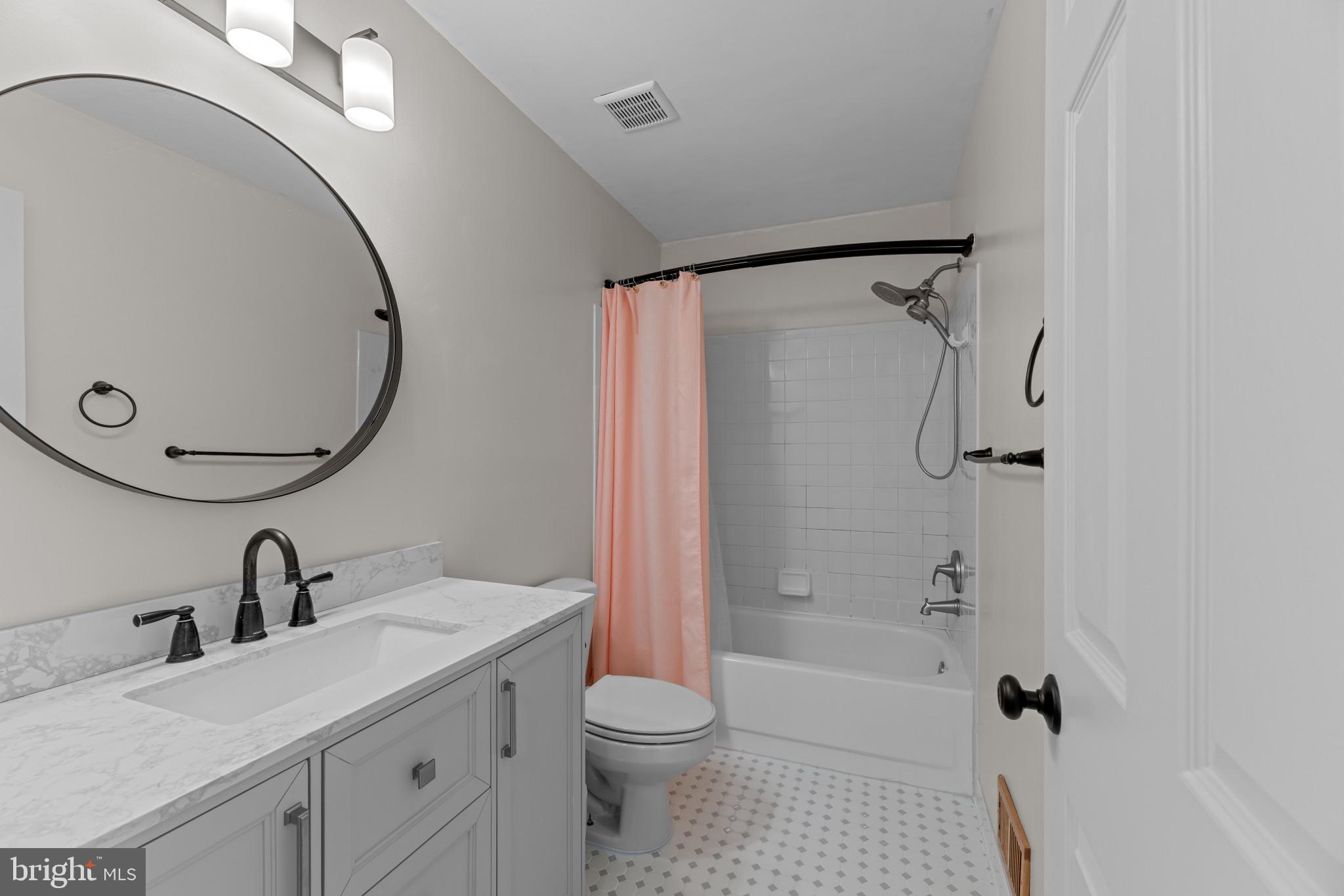 OAK LEAF VILLAS - Residential