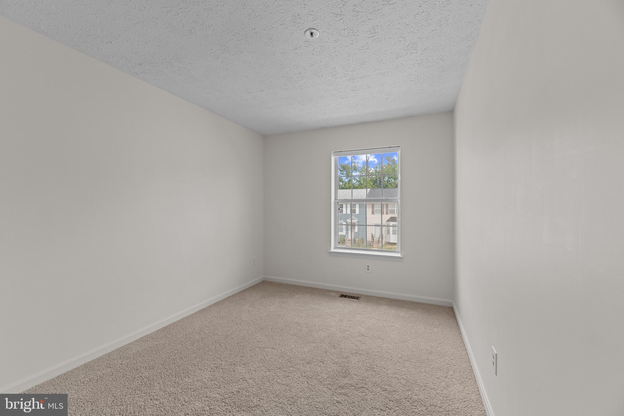 OAK LEAF VILLAS - Residential