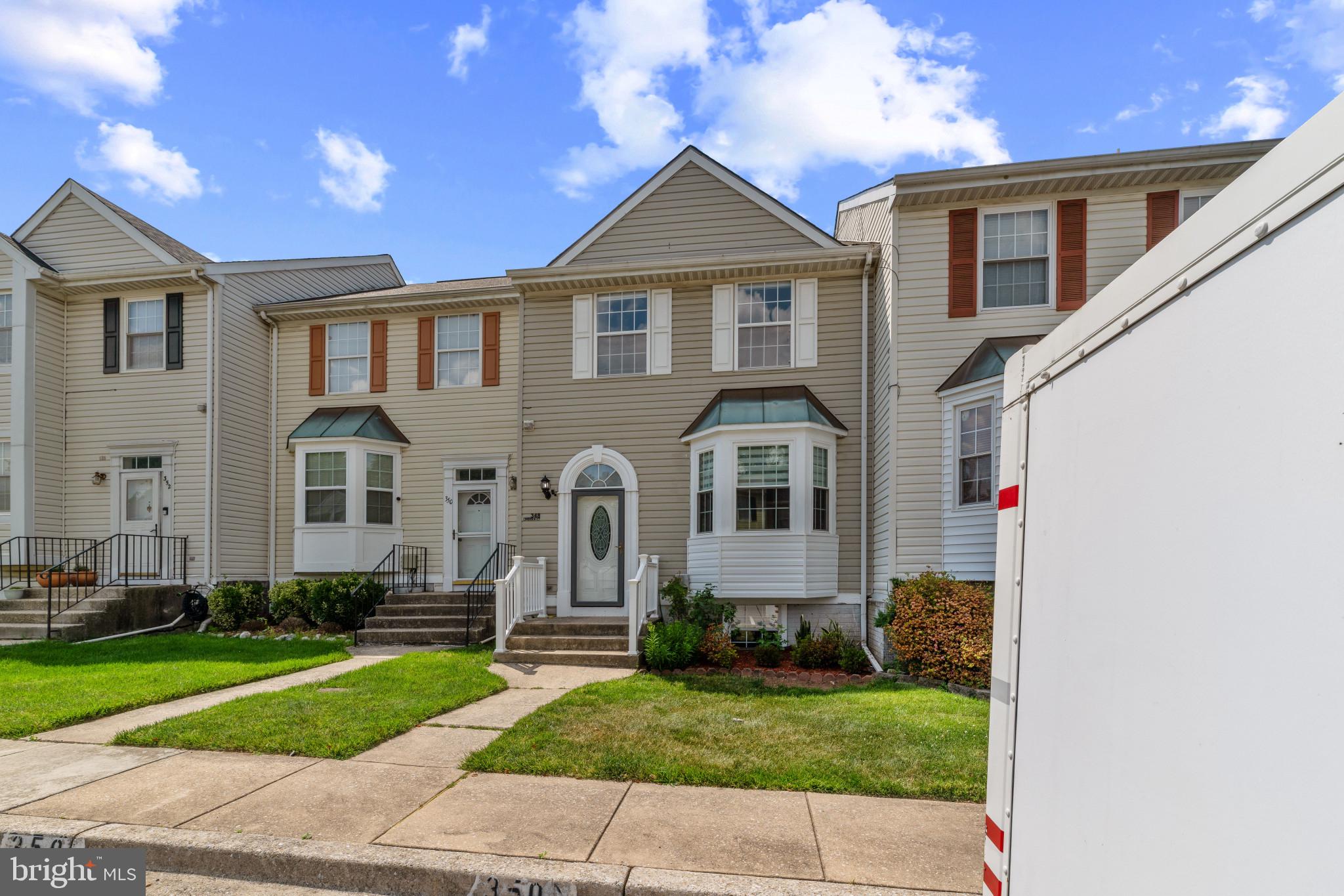 OAK LEAF VILLAS - Residential