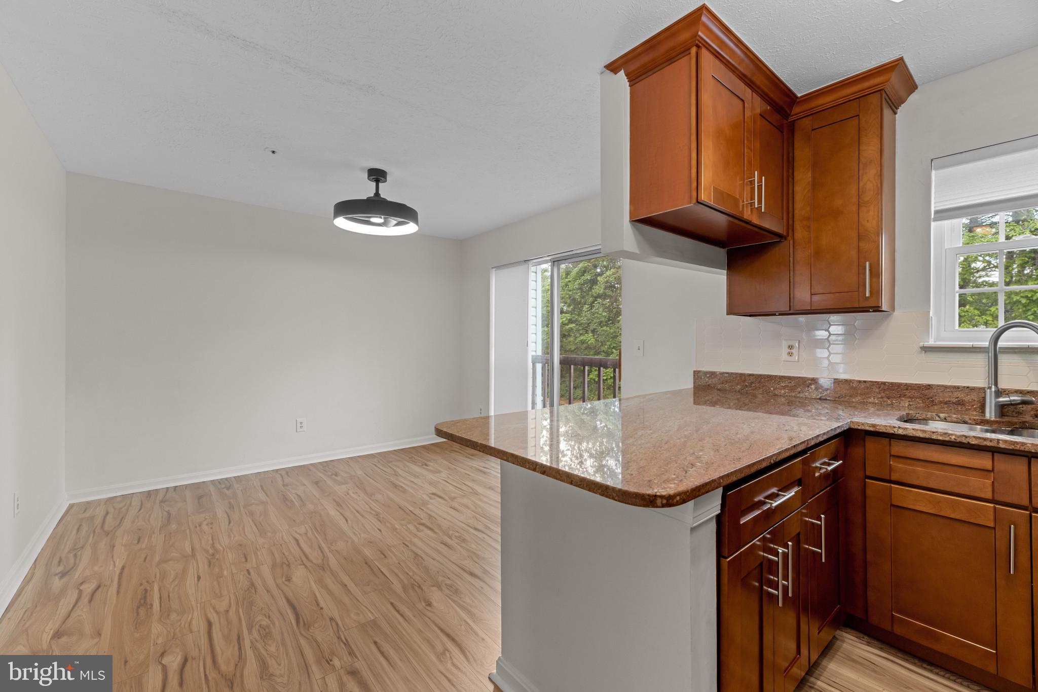 OAK LEAF VILLAS - Residential