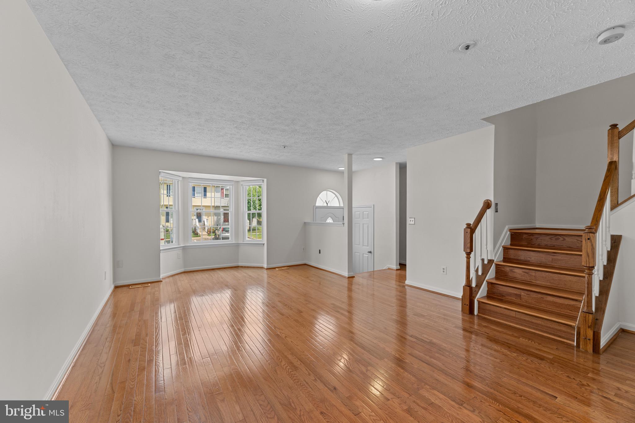 OAK LEAF VILLAS - Residential