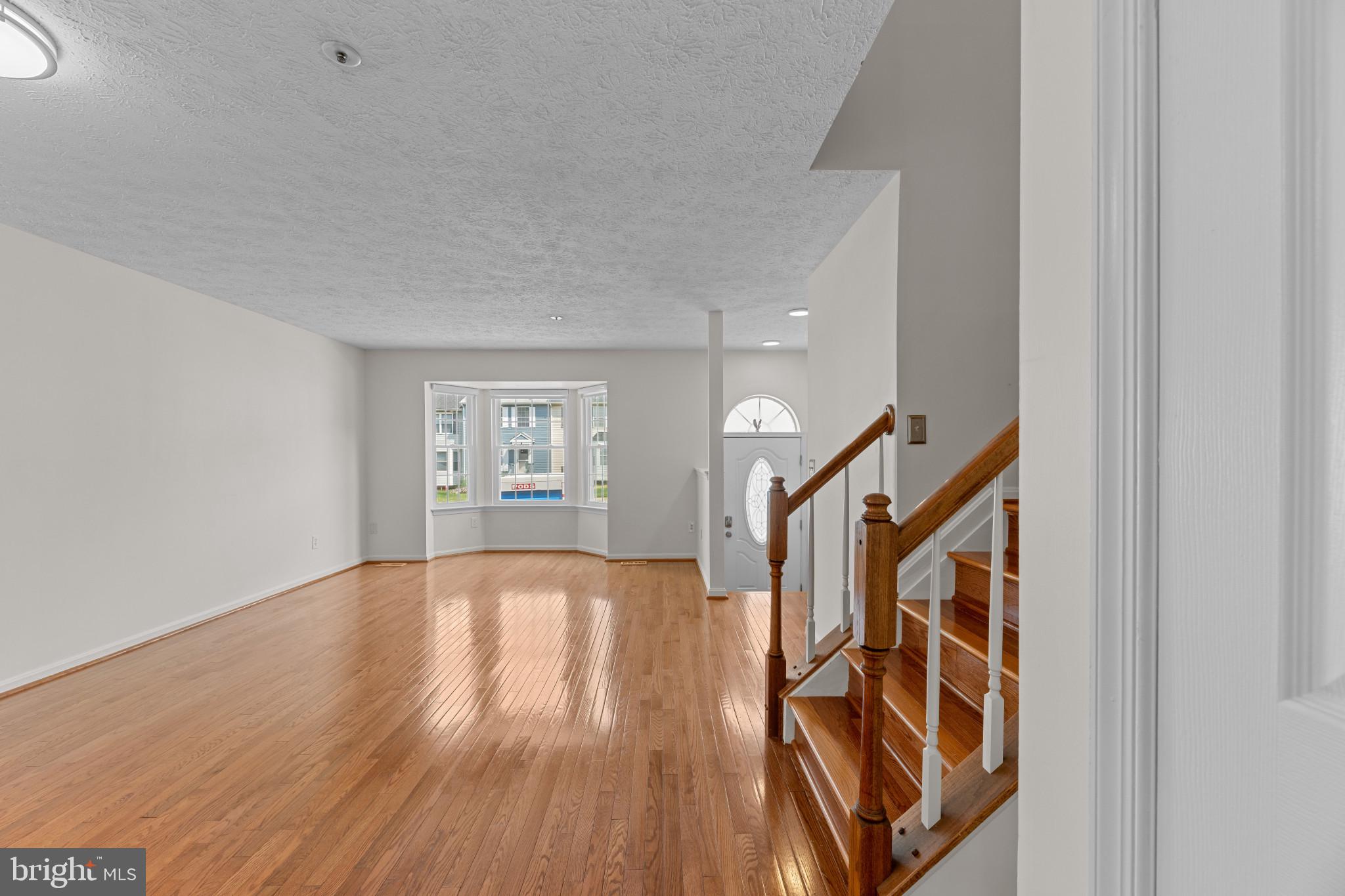 OAK LEAF VILLAS - Residential
