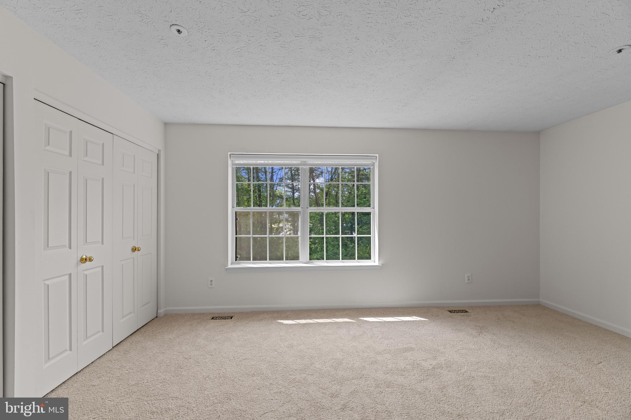 OAK LEAF VILLAS - Residential