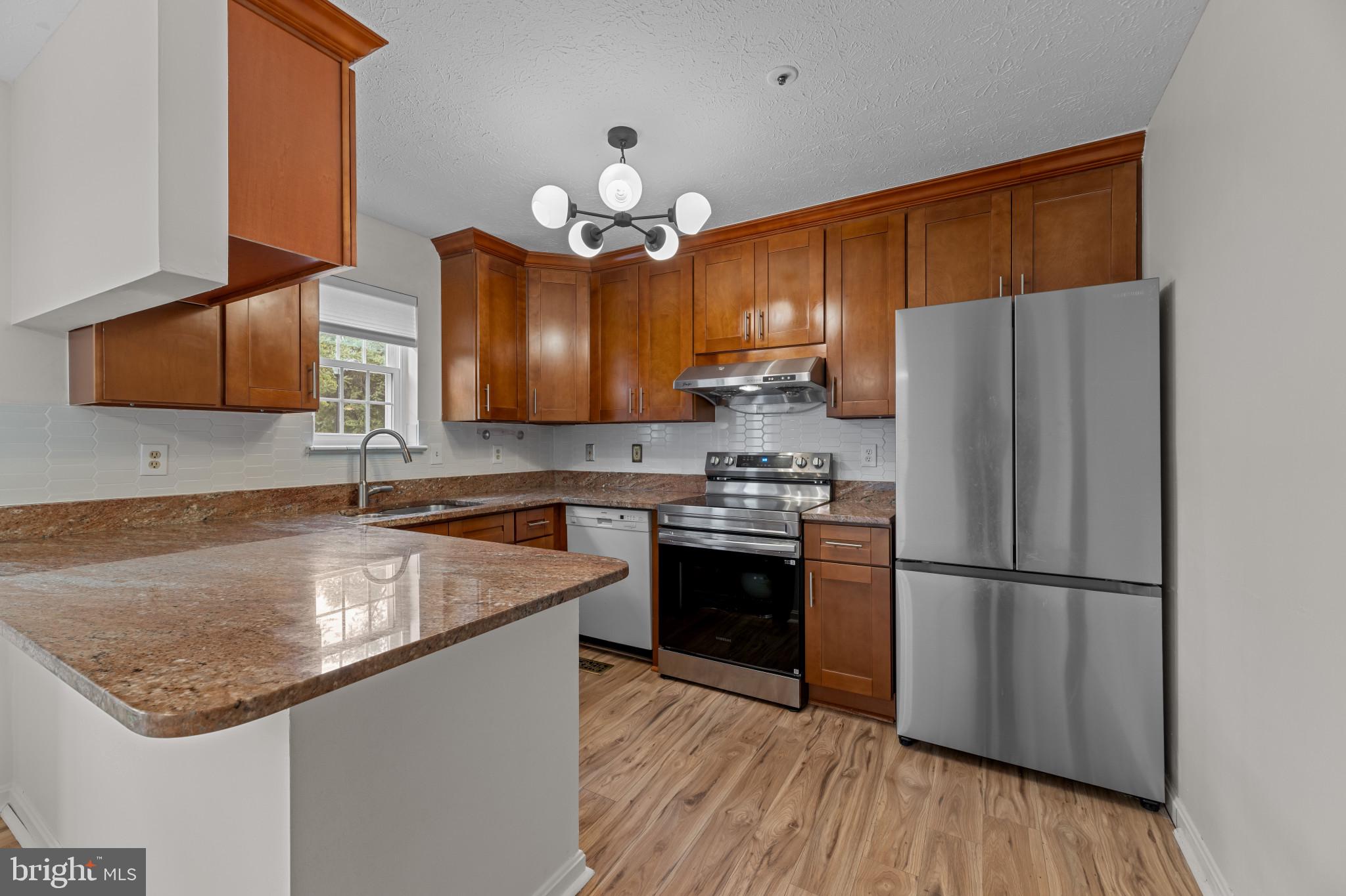 OAK LEAF VILLAS - Residential