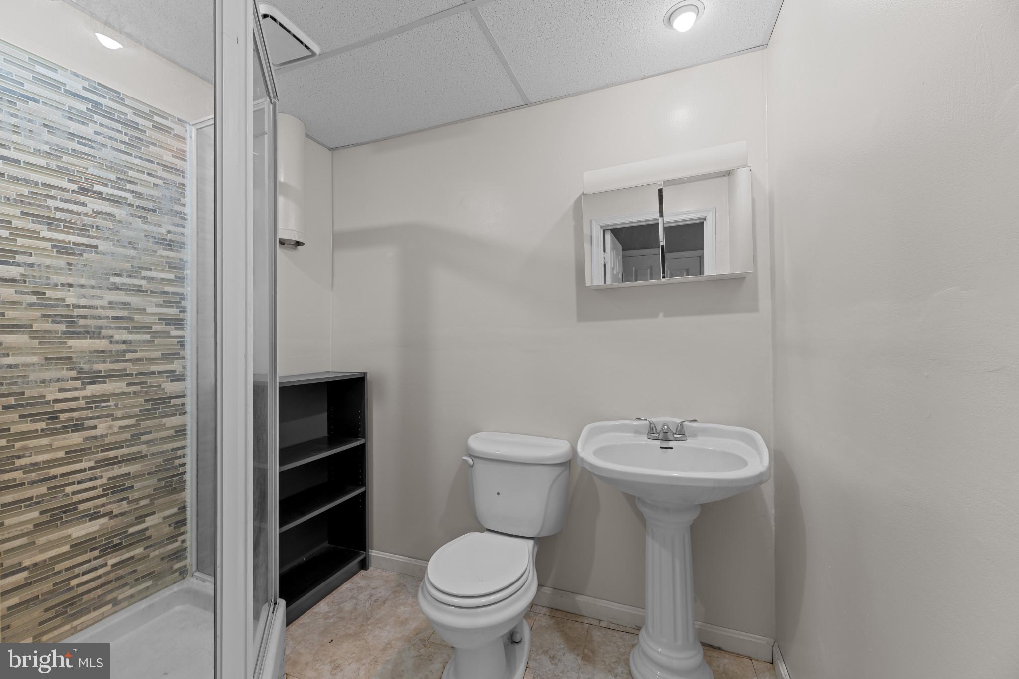 OAK LEAF VILLAS - Residential