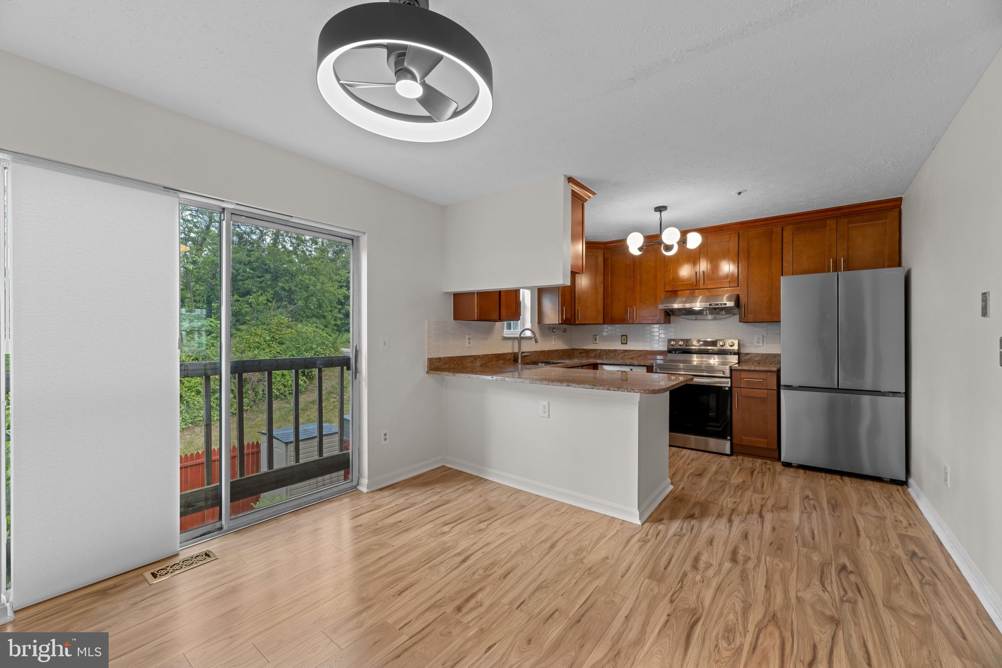 OAK LEAF VILLAS - Residential