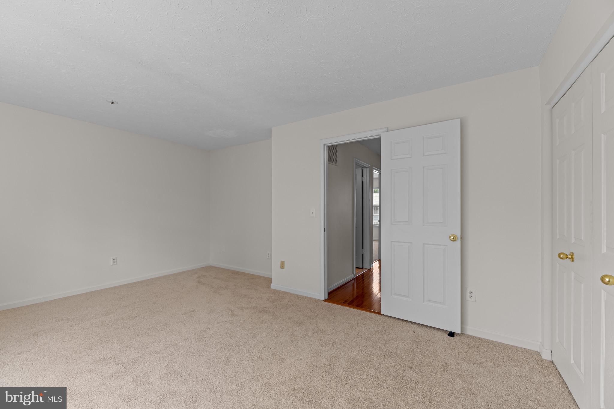 OAK LEAF VILLAS - Residential