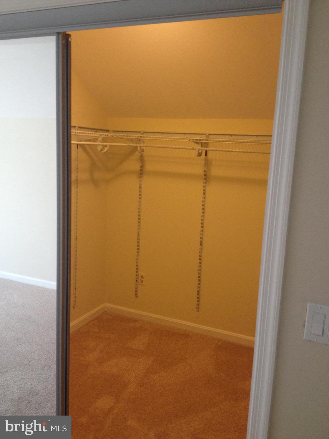 SAUNDERS POINT - Residential