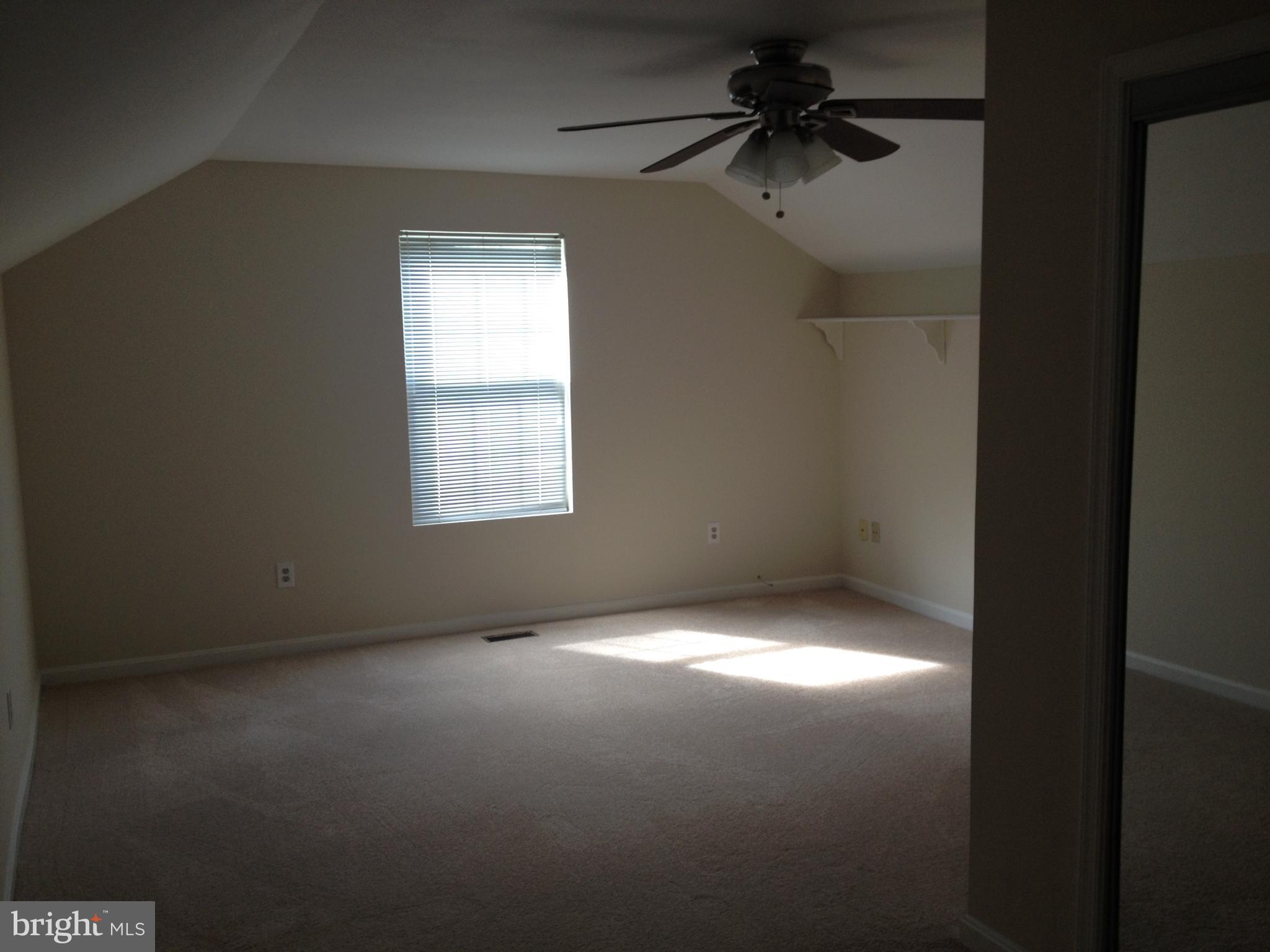 SAUNDERS POINT - Residential