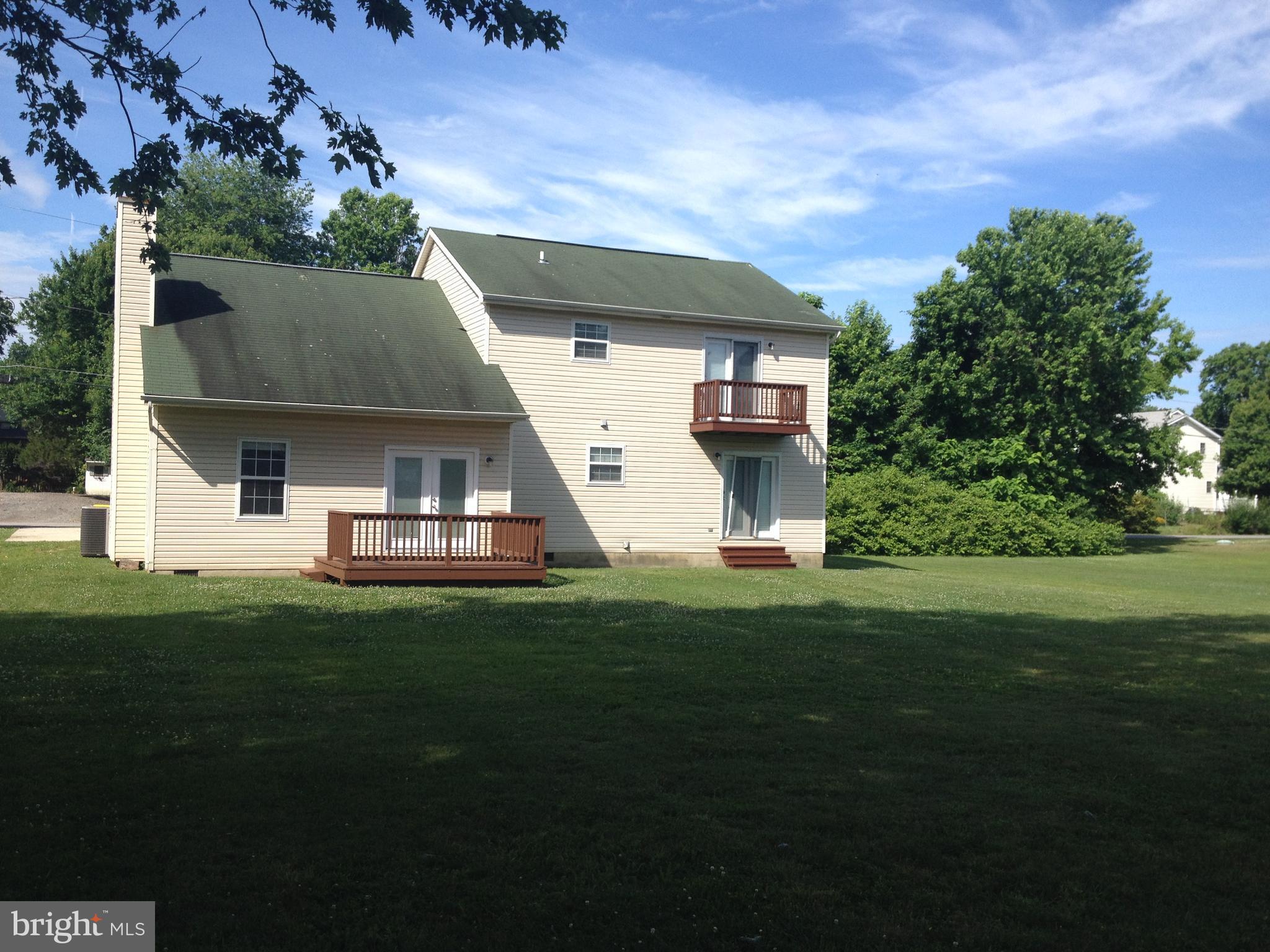 SAUNDERS POINT - Residential