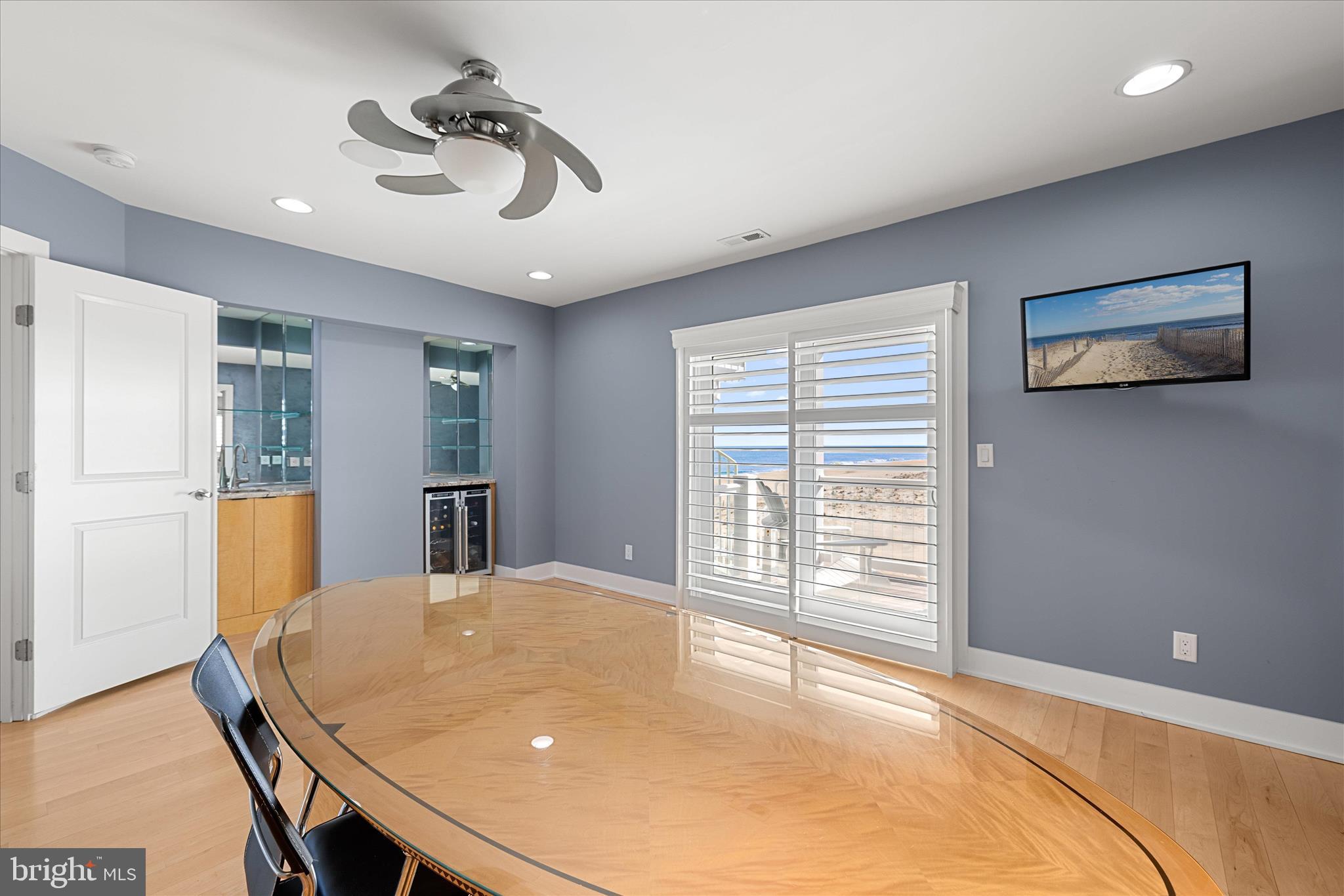 CURVES - Residential