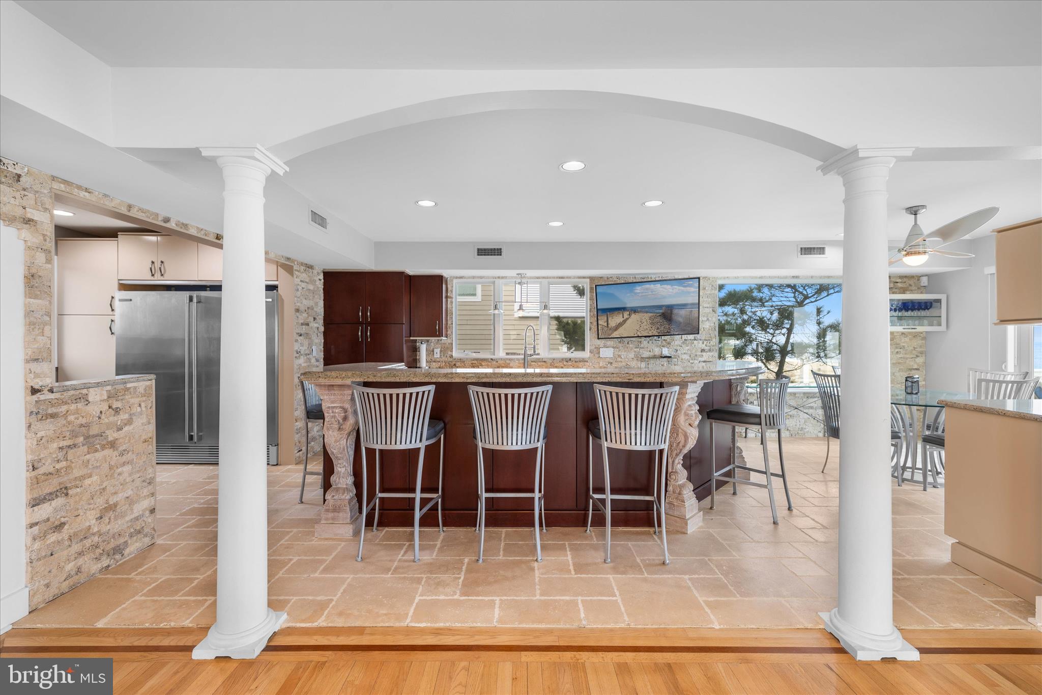 CURVES - Residential