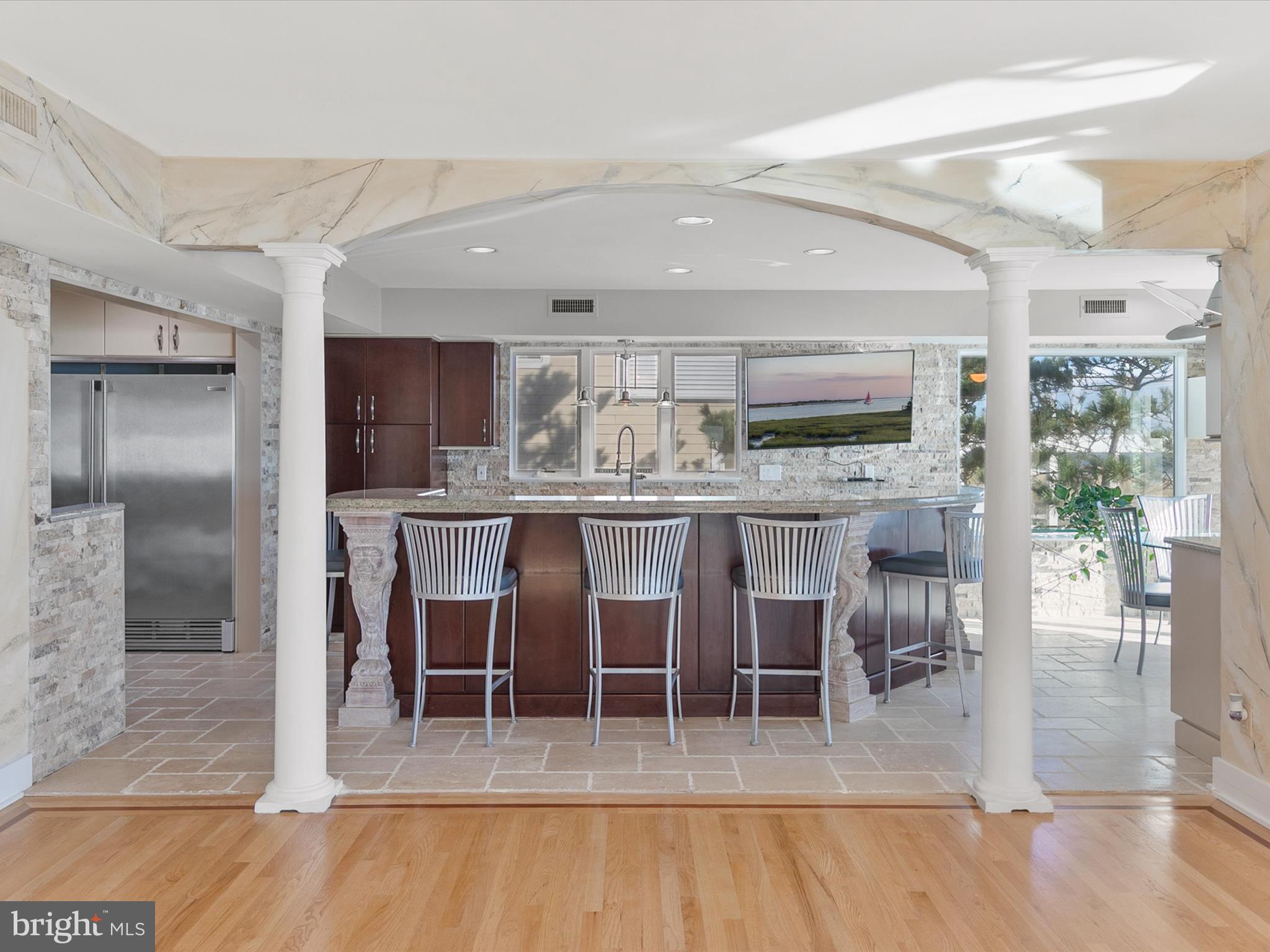 CURVES - Residential