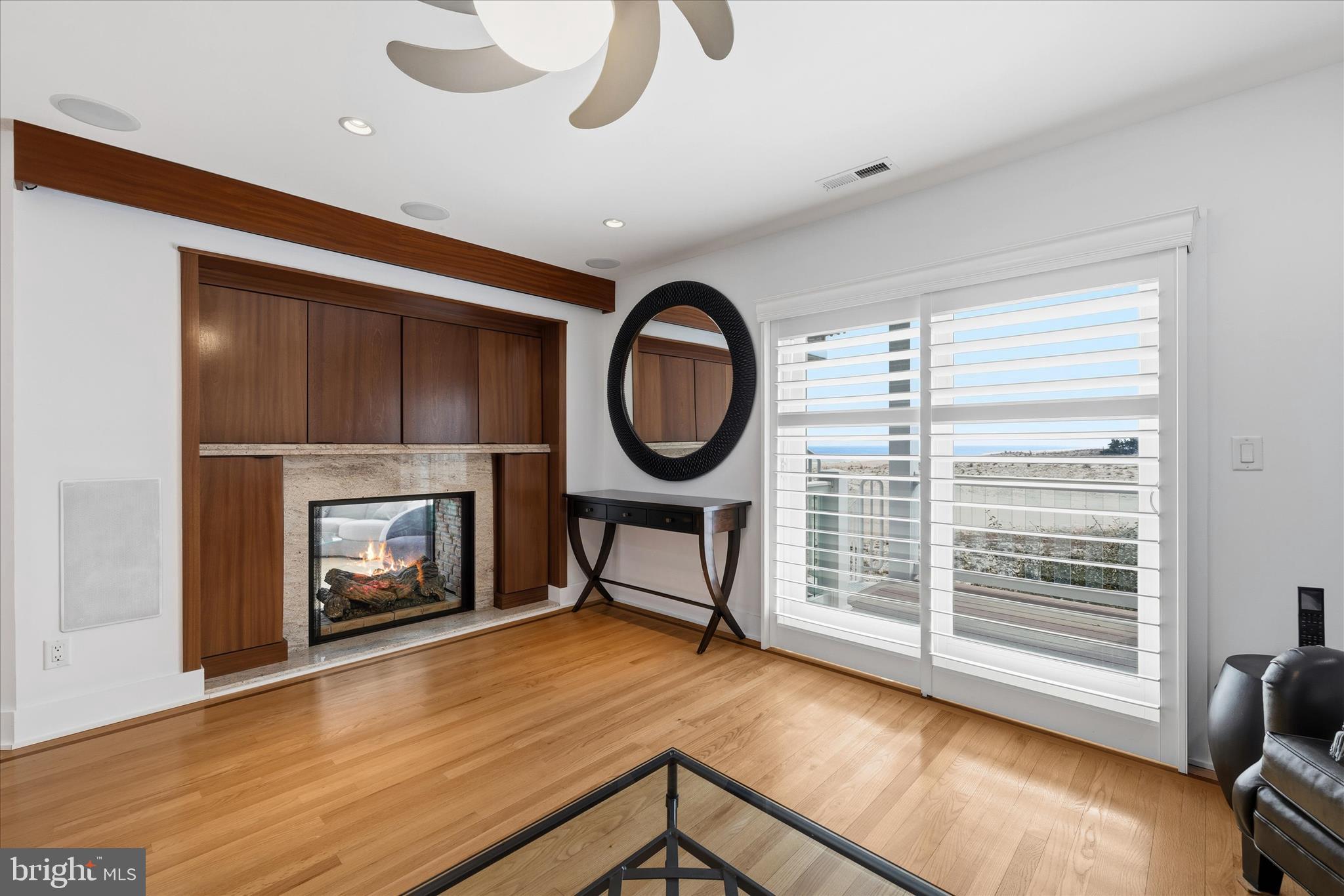 CURVES - Residential