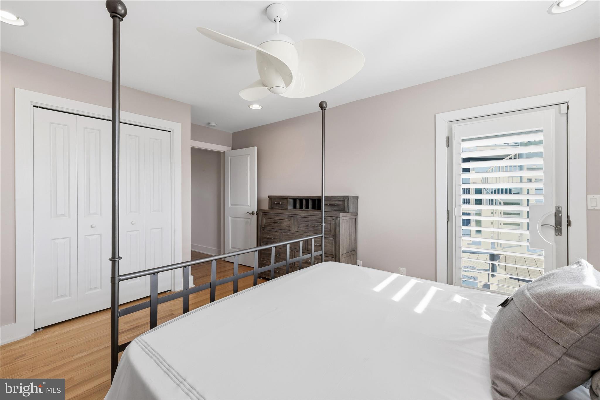 CURVES - Residential