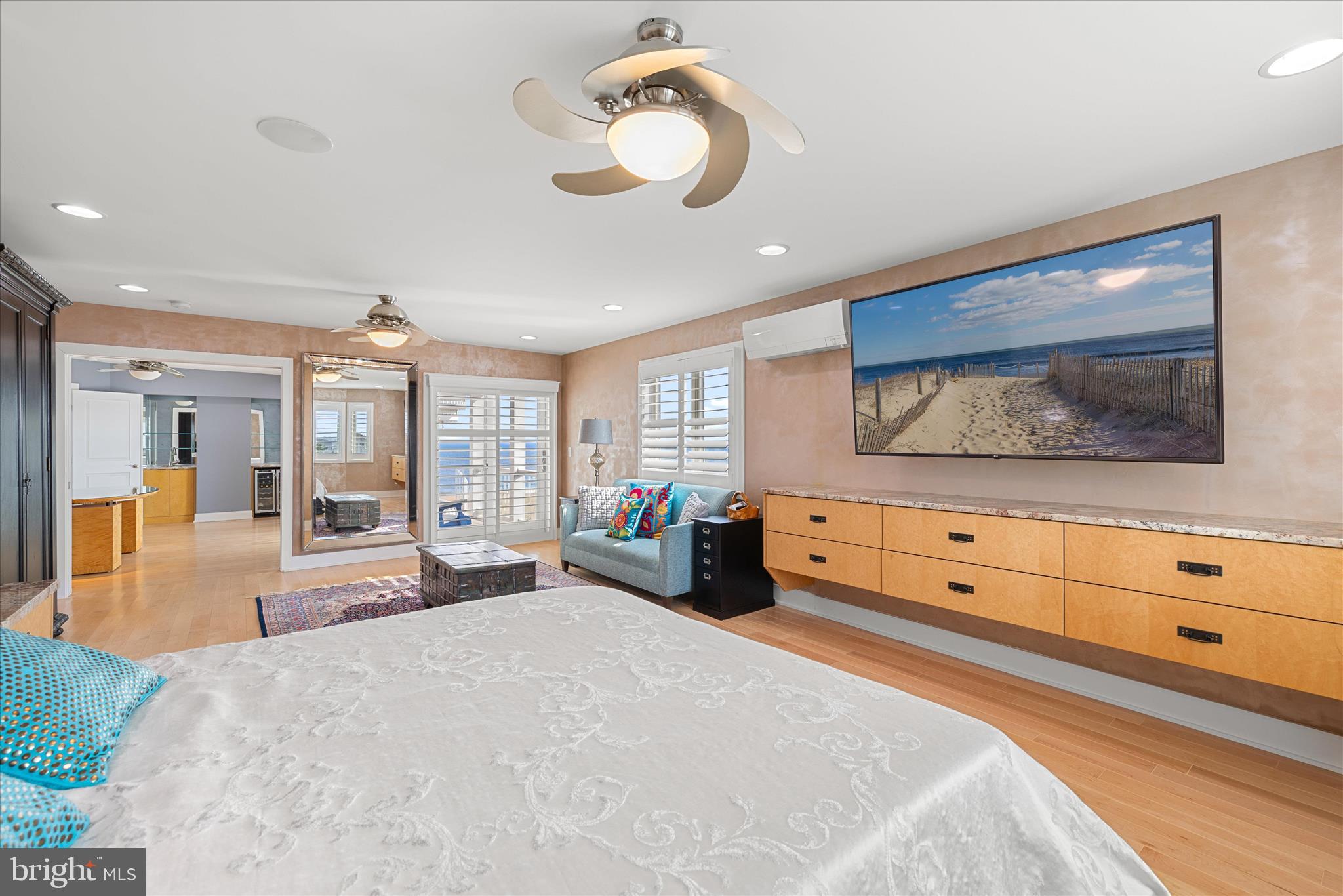 CURVES - Residential