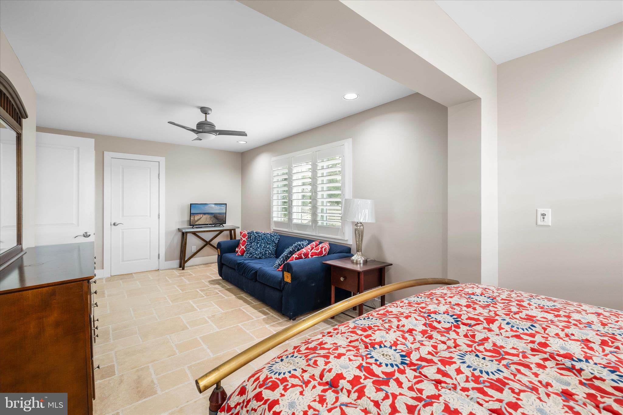 CURVES - Residential