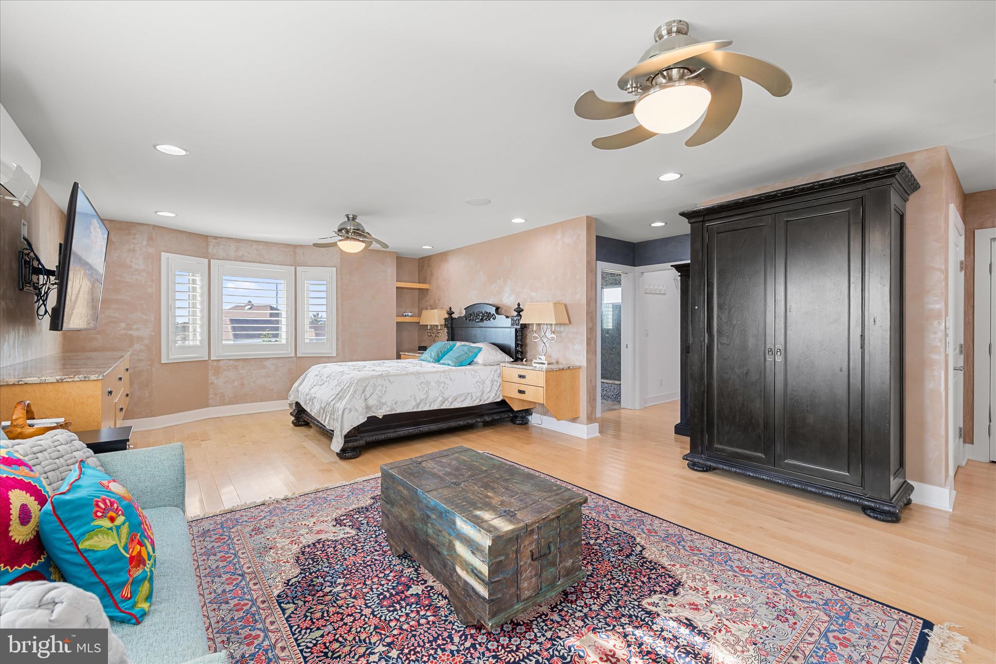 CURVES - Residential